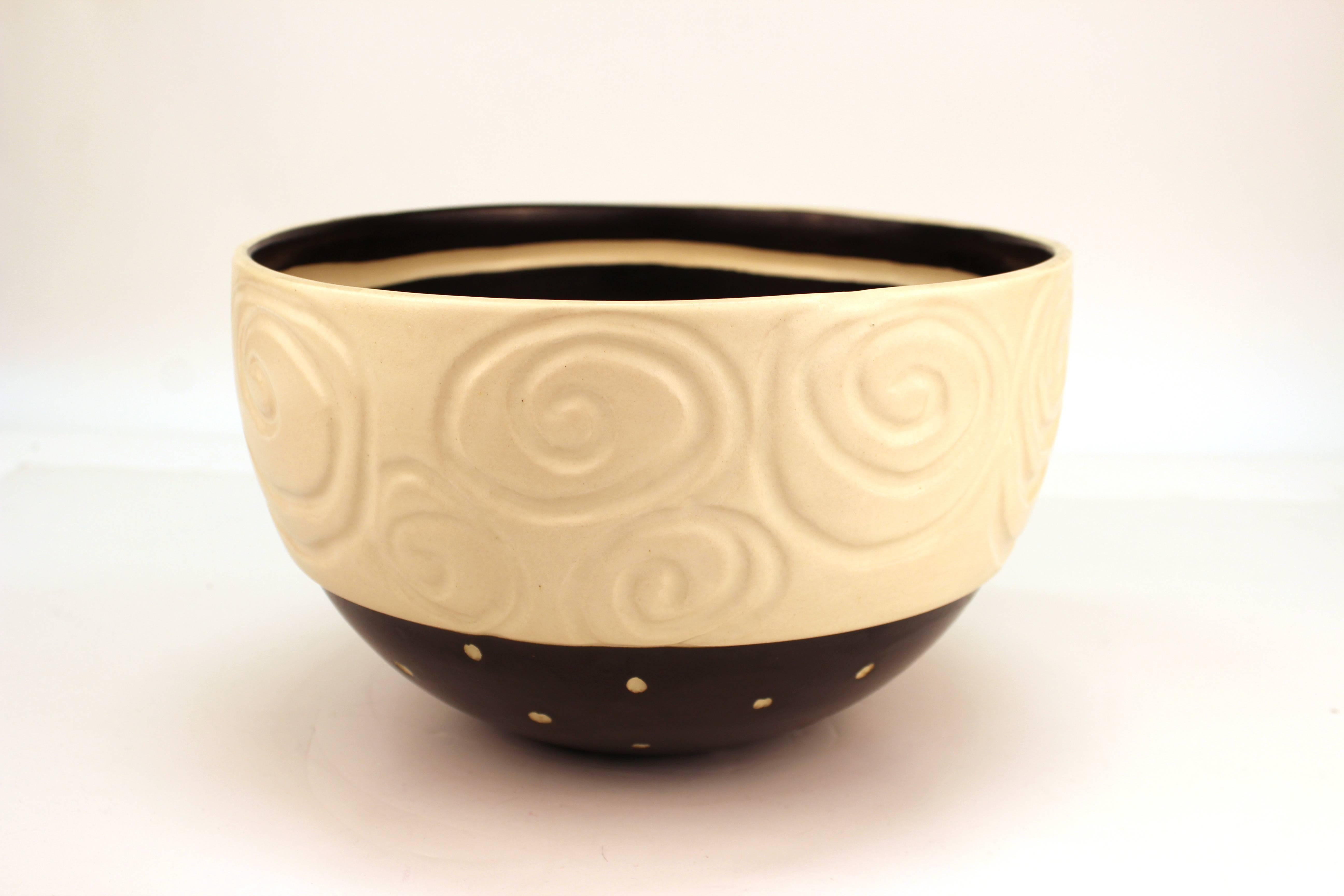 Post-Modernist Pottery Bowl with Spiral and Striped Details In Good Condition In New York, NY