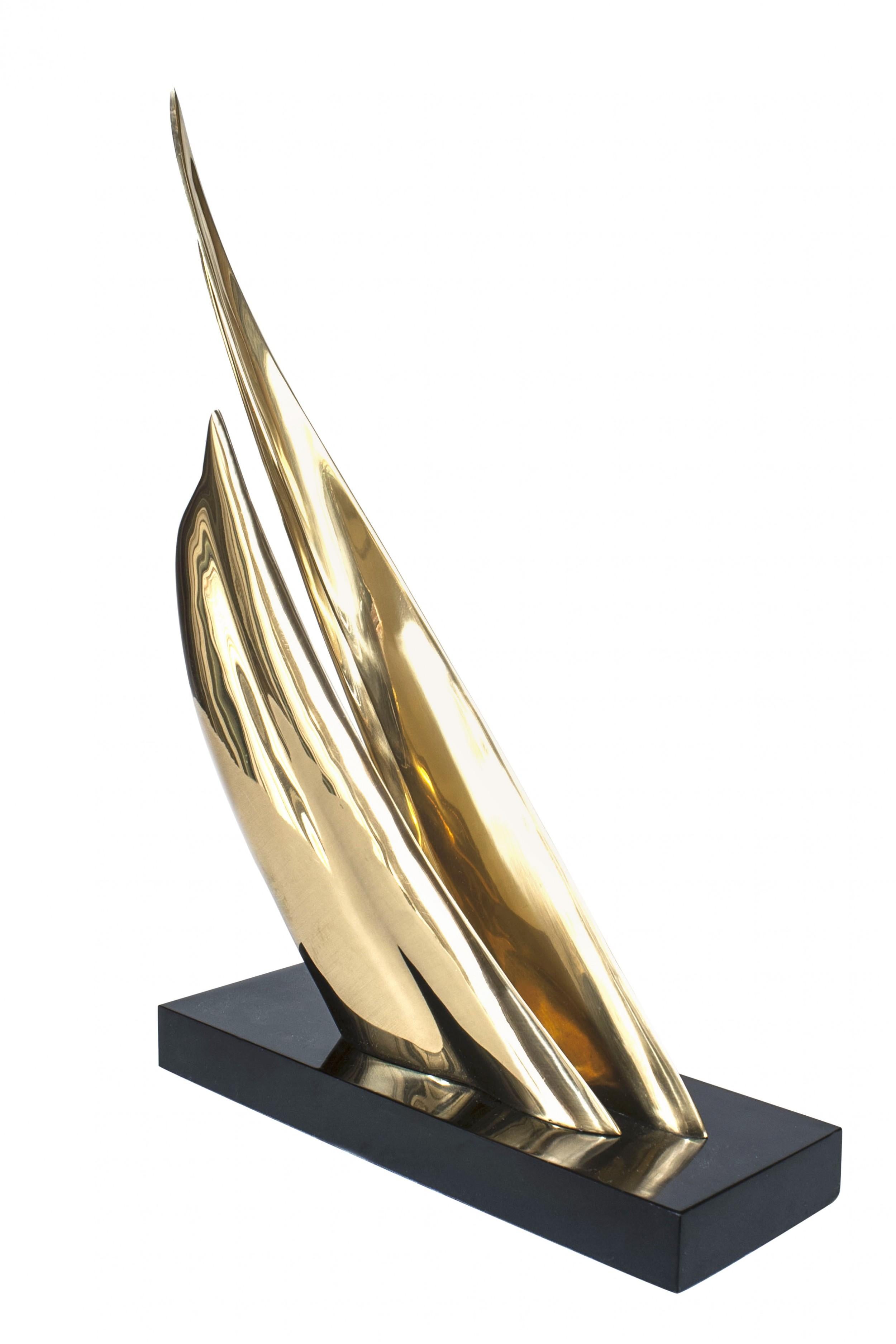 Moderne Sculpture à plumes en laiton d'après-guerre en vente