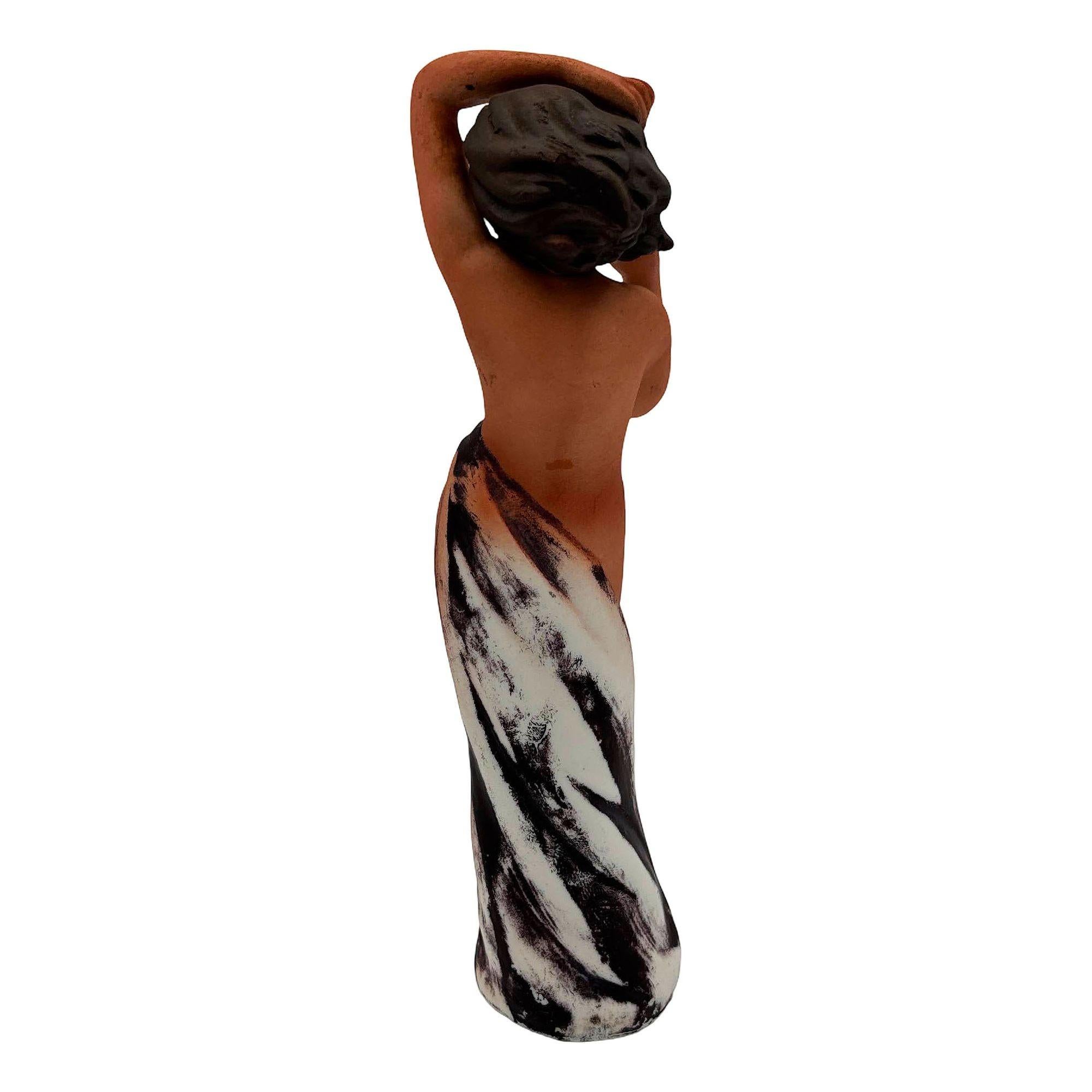 Japonais Sculpture en céramique hawaïenne/polynésienne d'après-guerre représentant une femme nue en vente