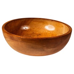 Ciotola in legno tornito del periodo post-bellico in cedro massiccio di Hinoki, Giappone occupato, 1940 ca.