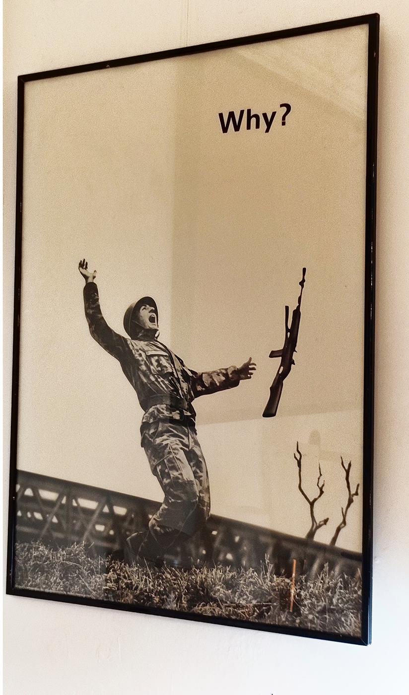 Italian Pacifist WHY? poster on the Vietnam War, Italy 1970s For Sale