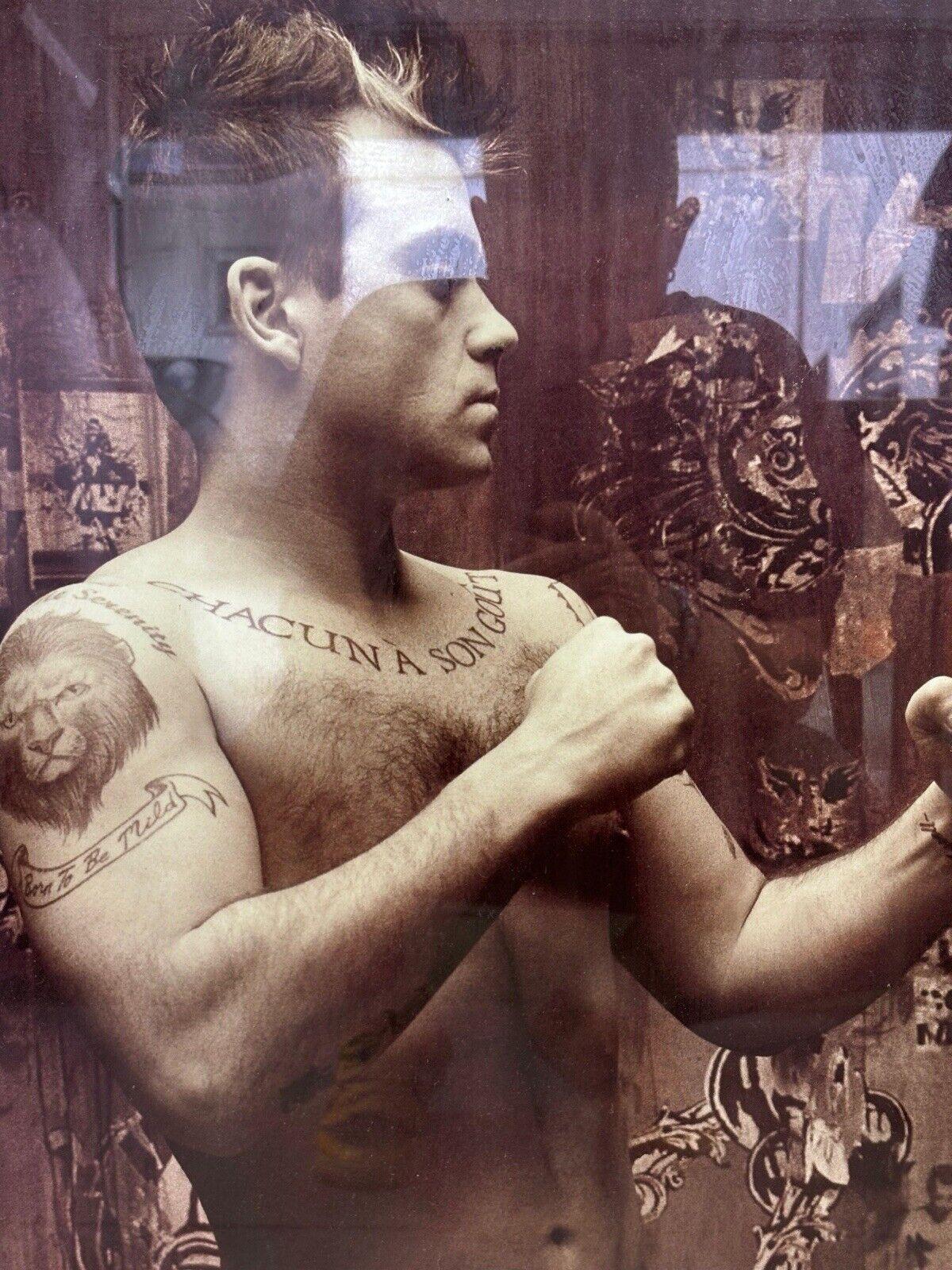Poster Robbie Williams con Biglietto Concerto Milano 30 Ottobre 2003 In condizioni buone in vendita a Taranto, IT