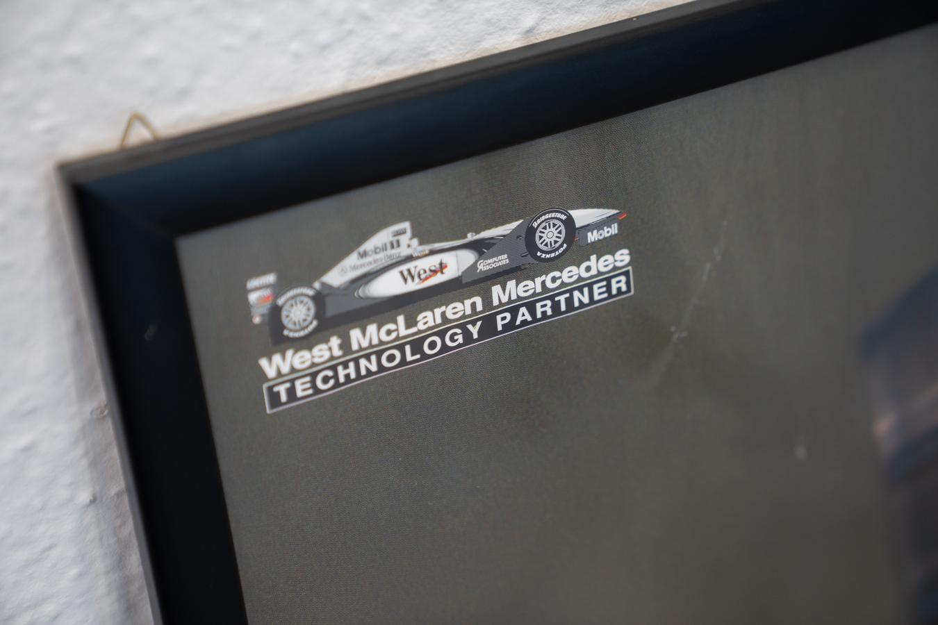 Affiche West McLaren Mercedes, FIA FORMULE 1, 1998 en vente 6