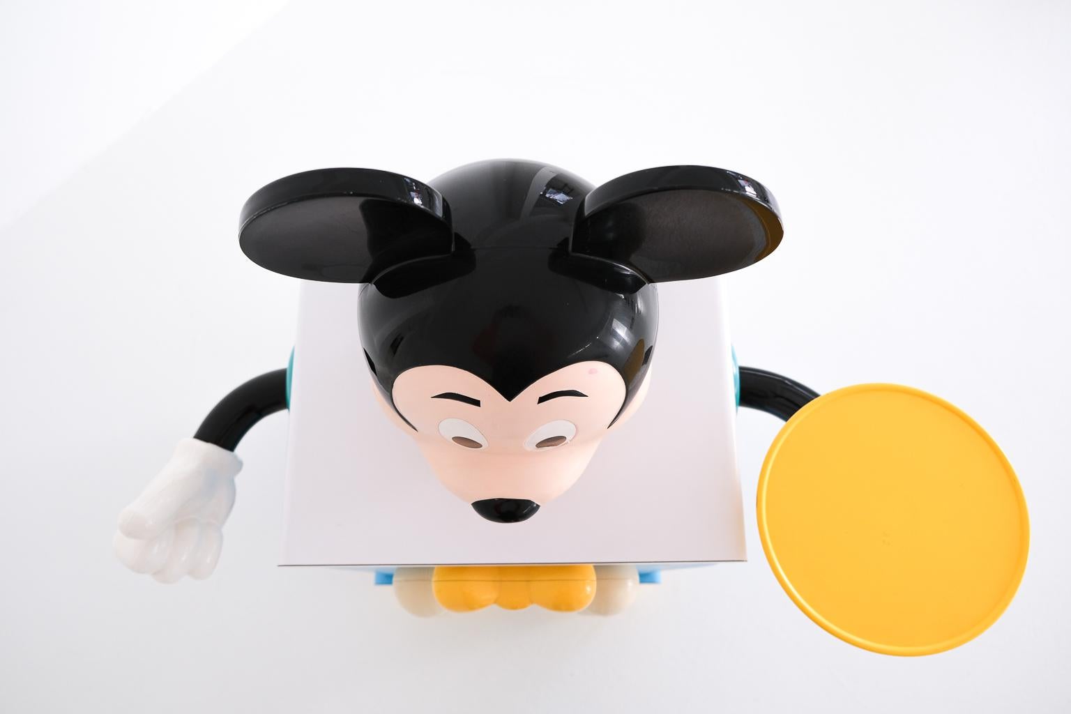 Commode Postmoder Mickey Mouser de Pierre Colleu pour Disney par Starform en vente 6