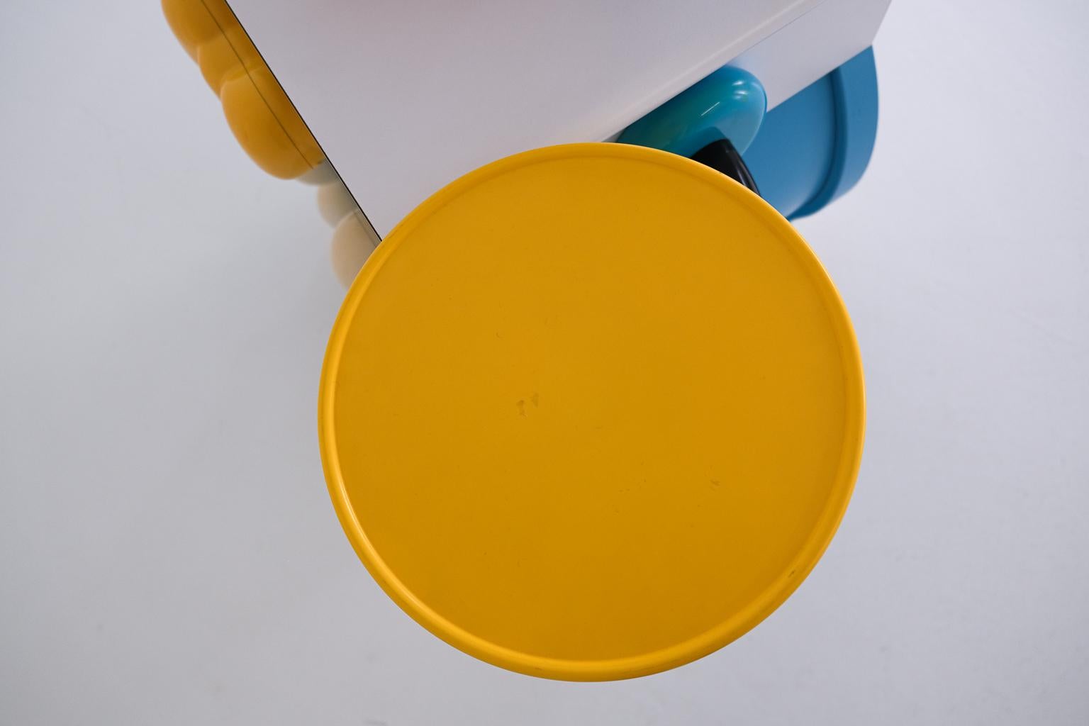 Commode Postmoder Mickey Mouser de Pierre Colleu pour Disney par Starform en vente 9