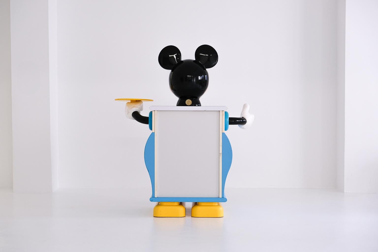 Résine Commode Postmoder Mickey Mouser de Pierre Colleu pour Disney par Starform en vente