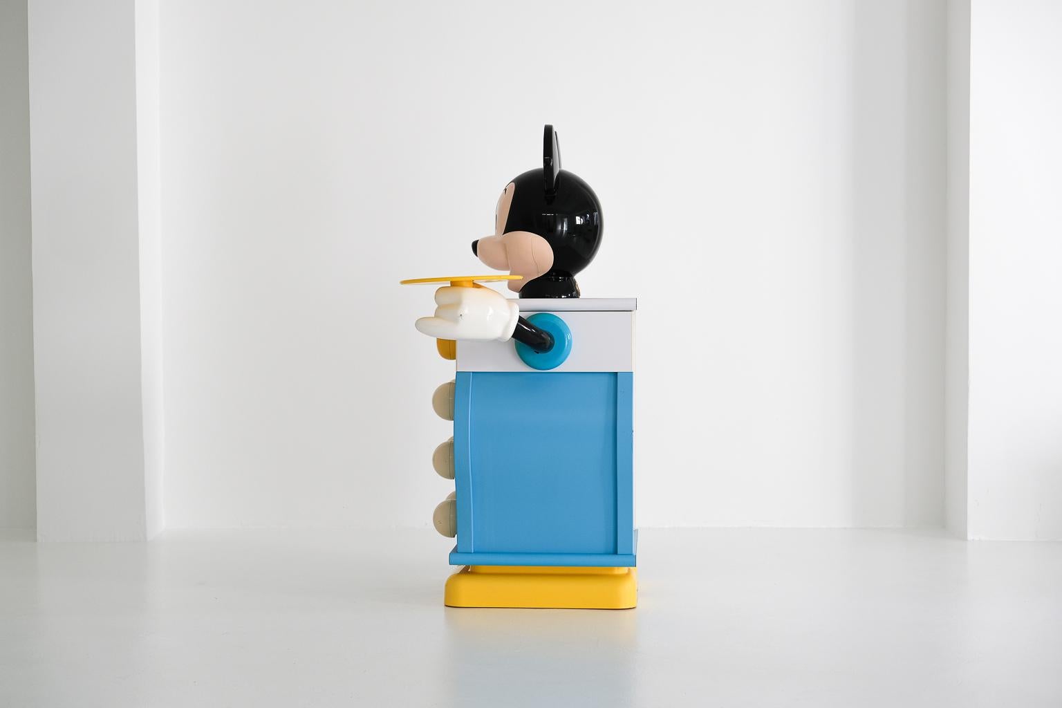 Commode Postmoder Mickey Mouser de Pierre Colleu pour Disney par Starform en vente 2