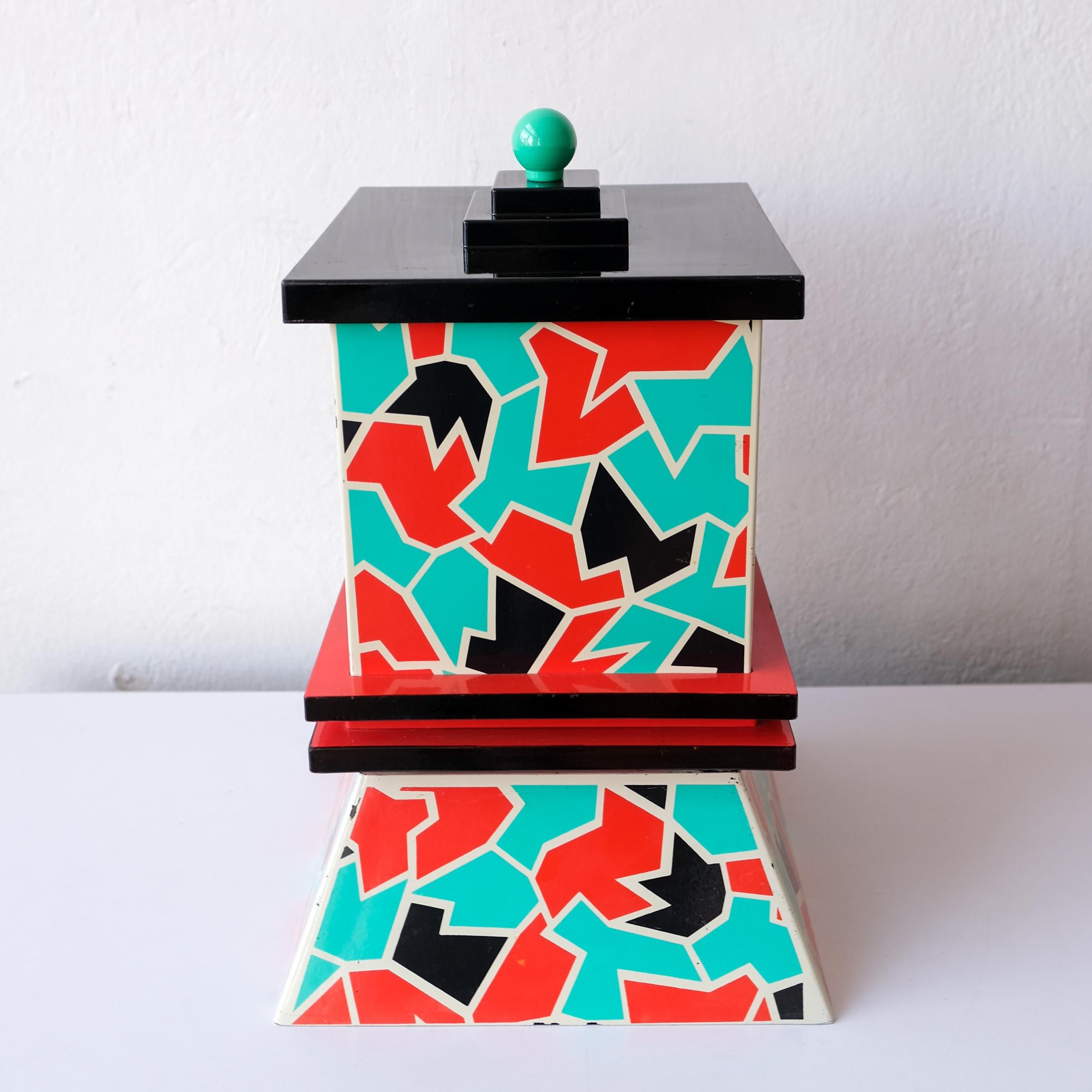Postmodern 1980's Memphis Milano Lacquer Ice Bucket and Bowl In Good Condition In San Diego, CA