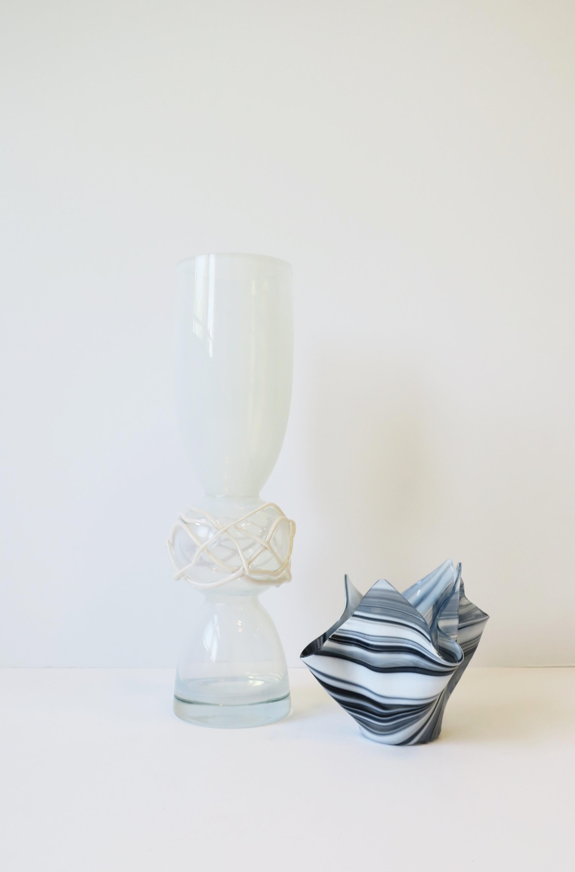 Post-Modern White Opaline Art Glass Vase with Abstract Design Postmodern  For Sale