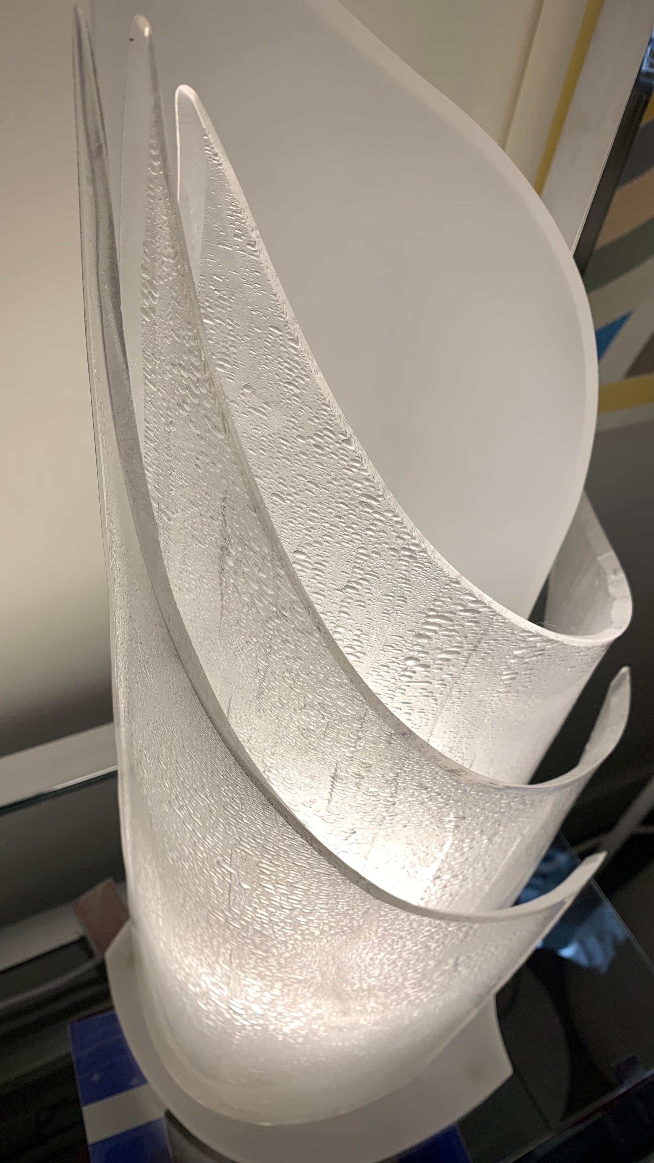 Lampe postmoderne en acrylique par CYB en vente 5