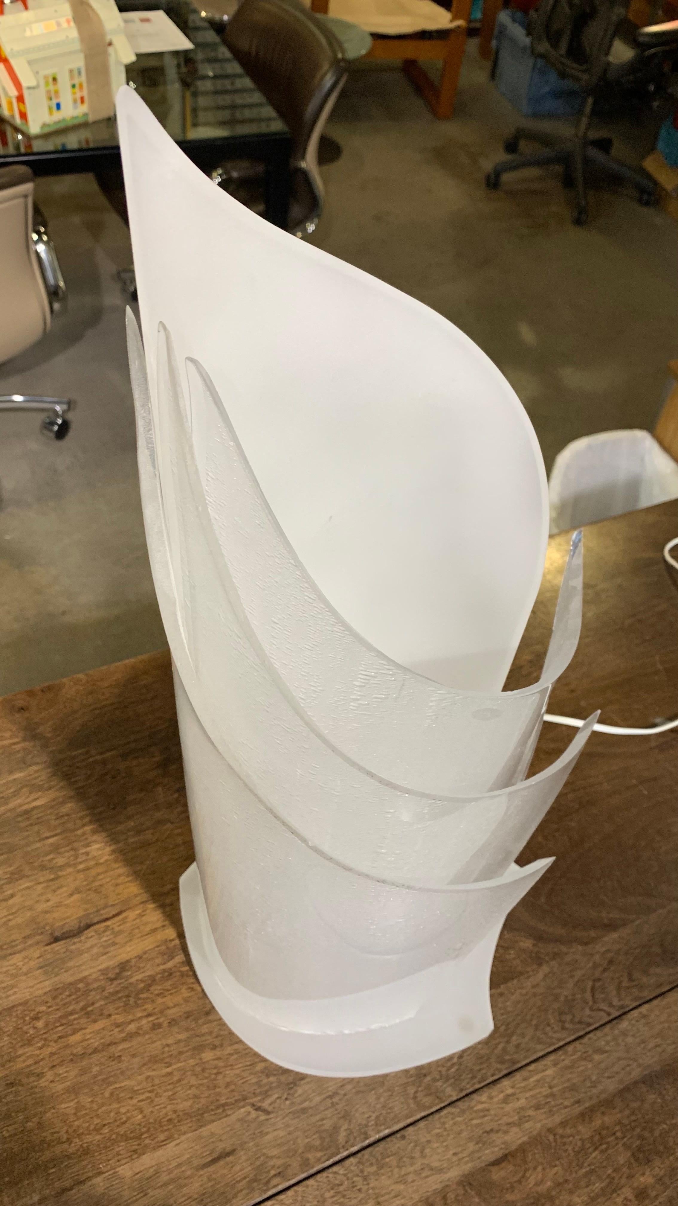 20ième siècle Lampe postmoderne en acrylique par CYB en vente