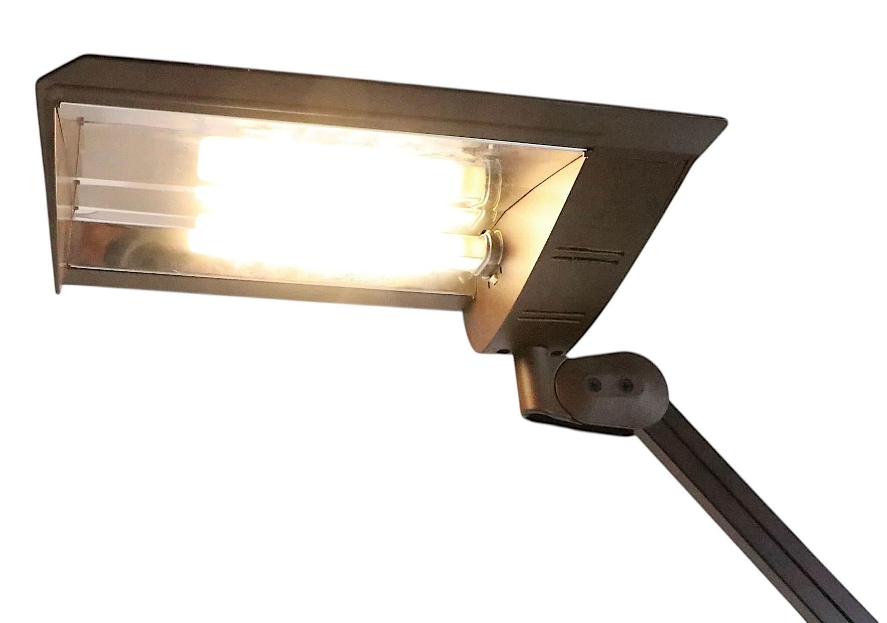 Postmoderne Schreibtischlampe Poise mit verstellbarem Winkel von LUXO um 1970 im Angebot 4
