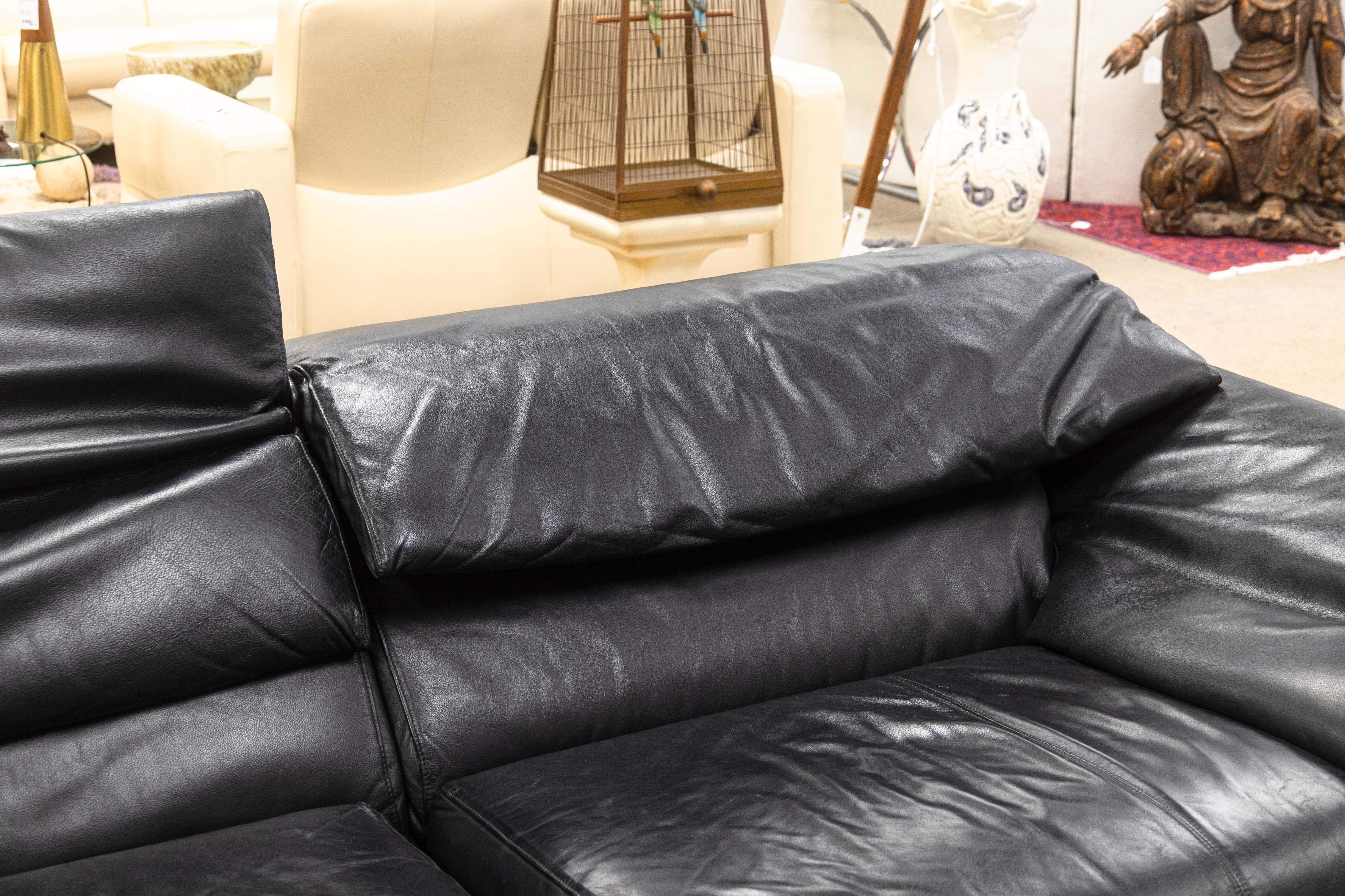 Loveseat posmoderno Alanda de cuero negro italiano por Paola Pive para B&B Italia Italiano en venta