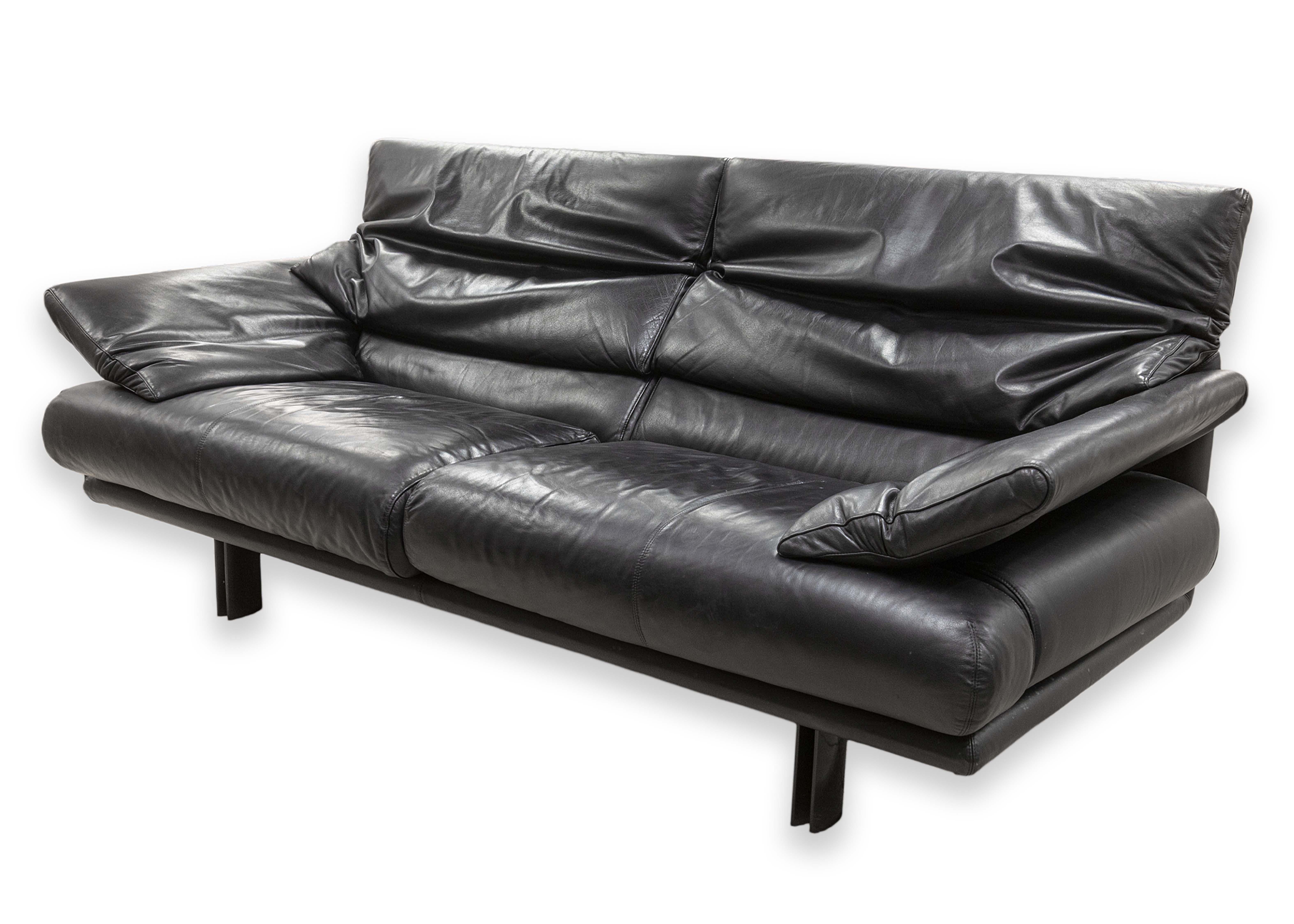 Loveseat posmoderno Alanda de cuero negro italiano por Paola Pive para B&B Italia en venta 2