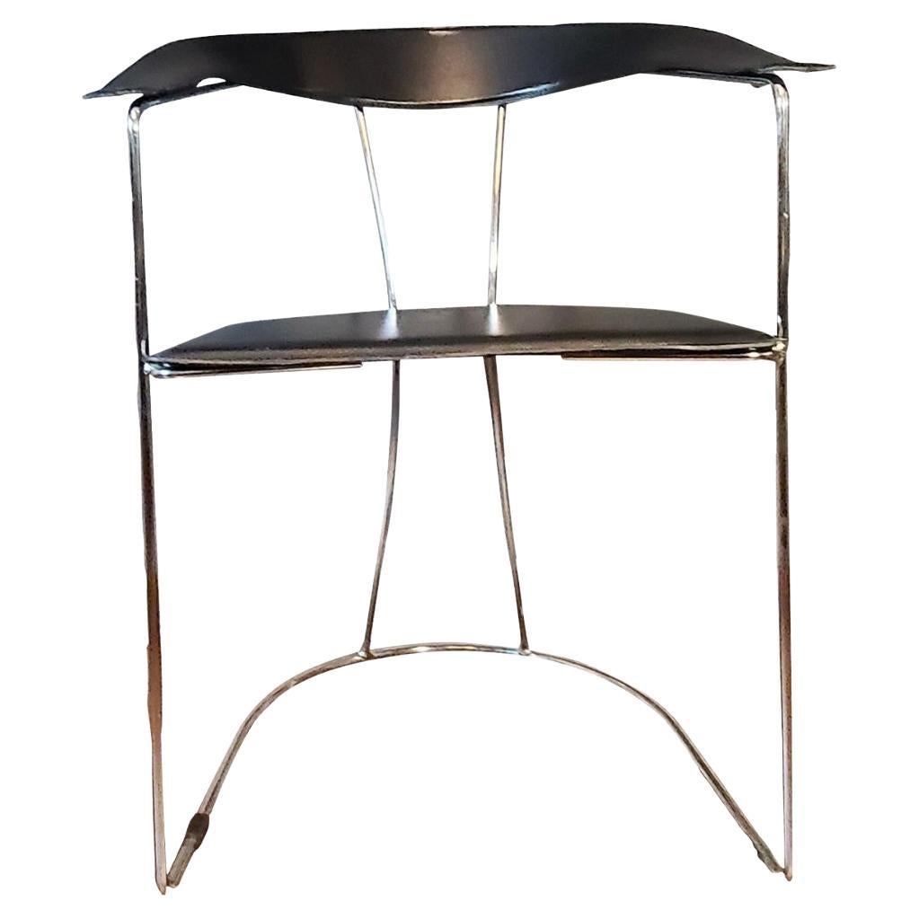 Postmoderner Arrben-Stuhl „Ursula“ aus schwarzem italienischem Leder und Chrom