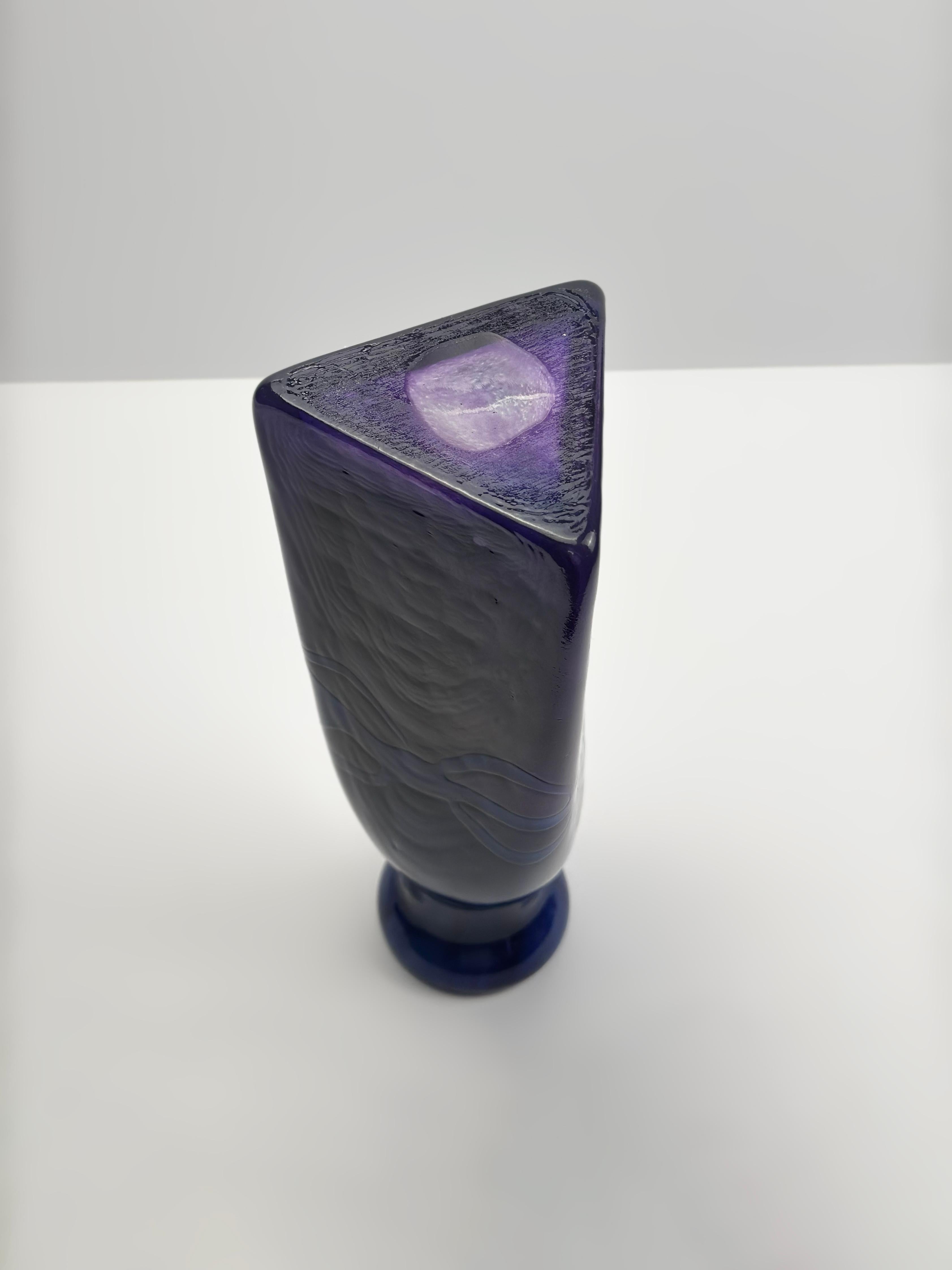 Vaso in vetro artistico postmoderno di Colin Terris per Caithness, Scotland, anni '90 in vendita 2