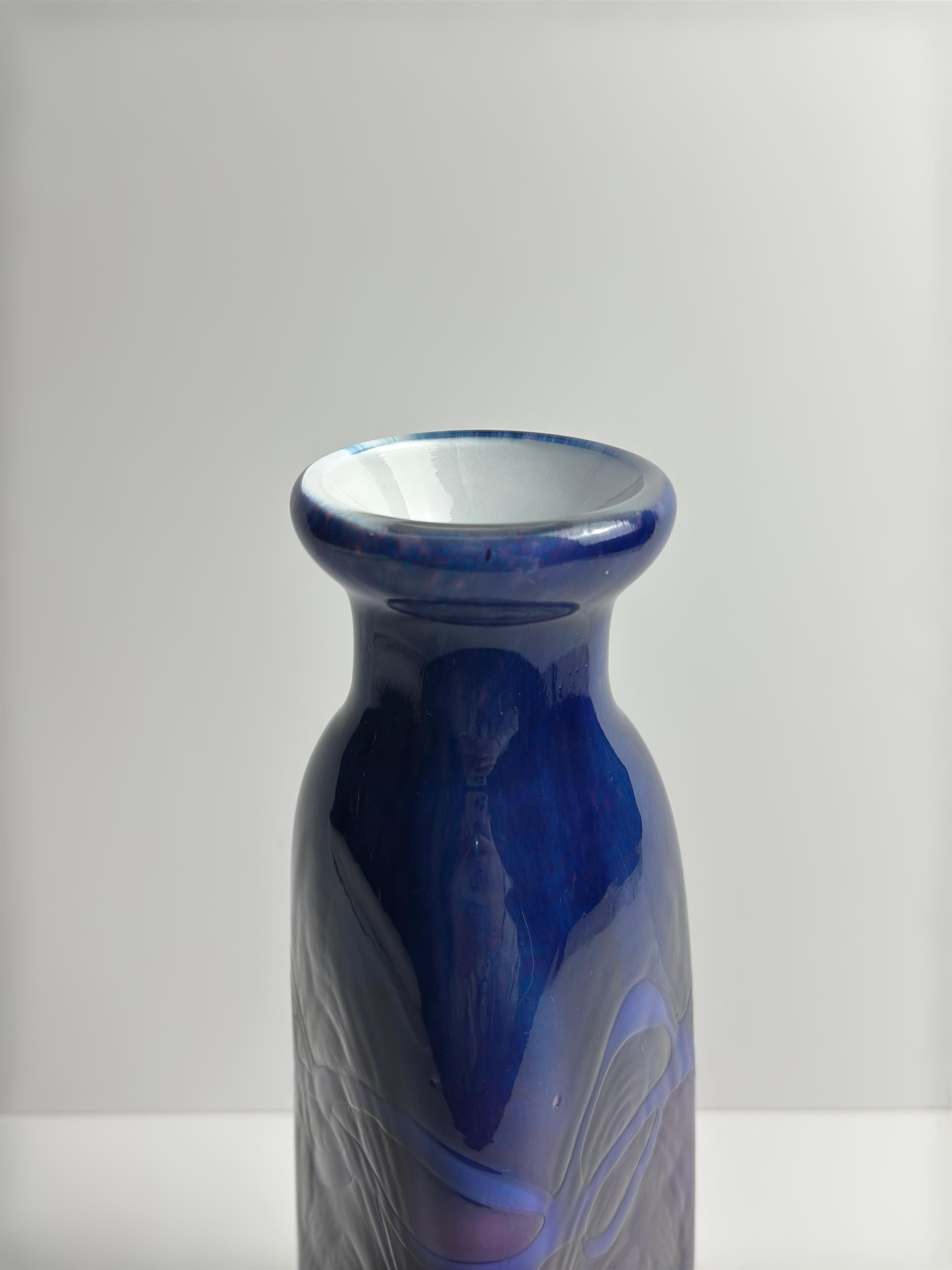 Vaso in vetro artistico postmoderno di Colin Terris per Caithness, Scotland, anni '90 in vendita 1