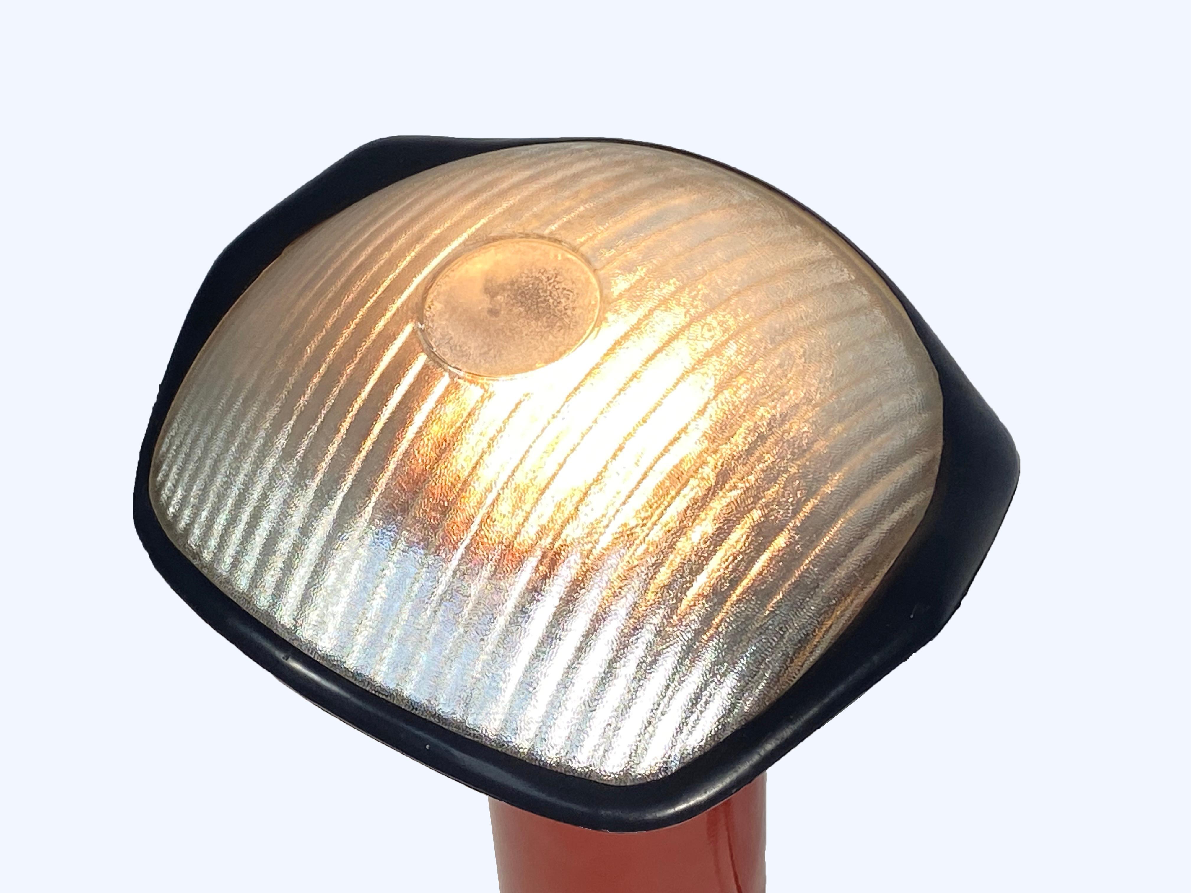 Postmoderne Artemide-Bronze-Lampe, Design Cini Boeri  im Angebot 4
