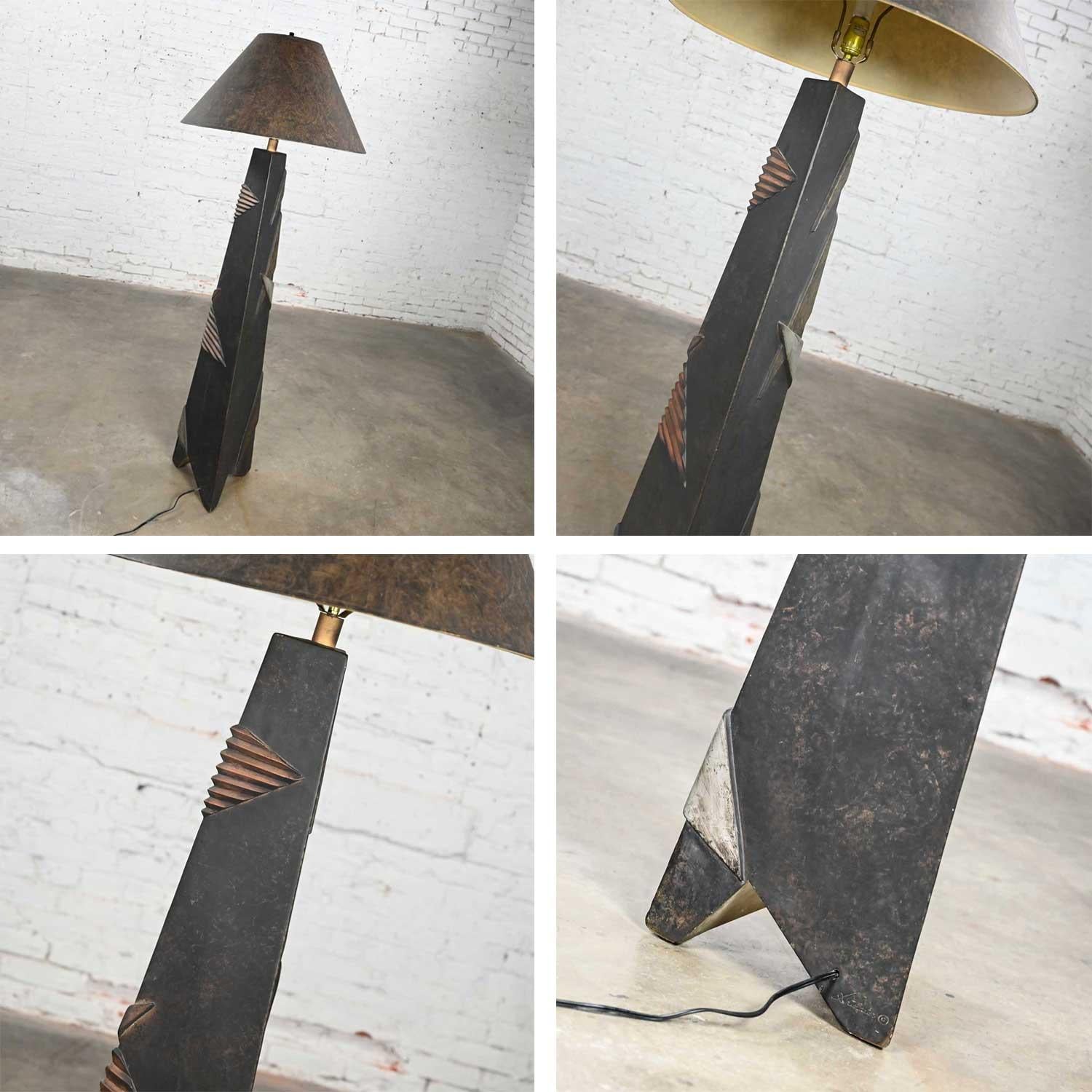 Postmodern Artmaster Studios Geometric Triangular Painted Plaster Floor Lamp For Sale 4