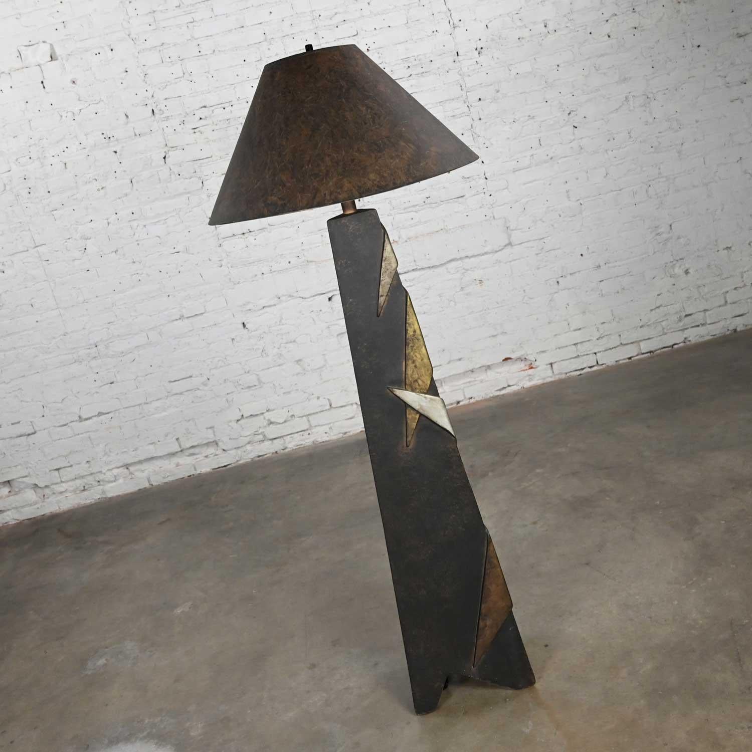 American Postmodern Artmaster Studios Geometric Triangular Painted Plaster Floor Lamp For Sale