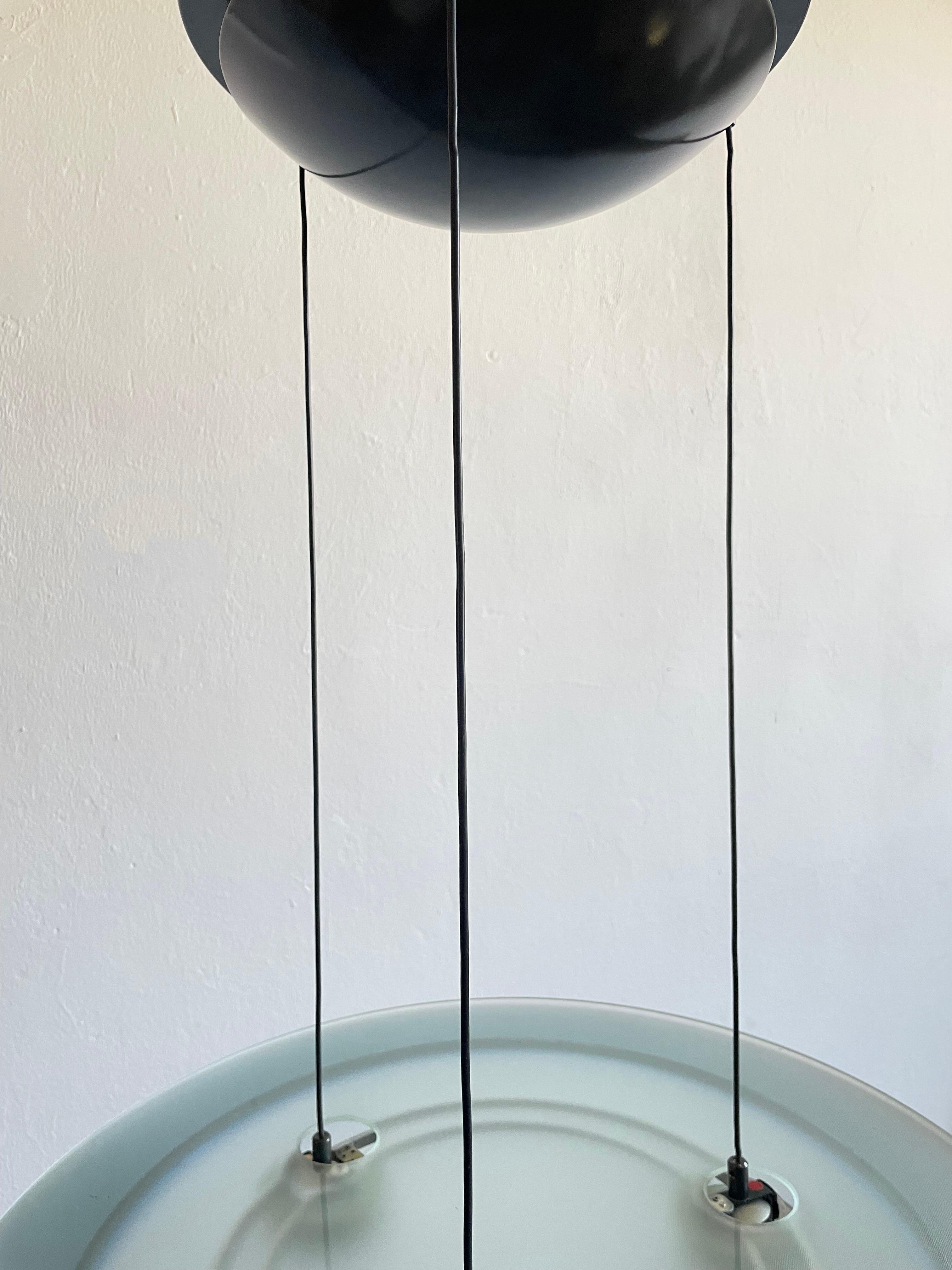 italien Lampe halogène à suspension postmoderne 