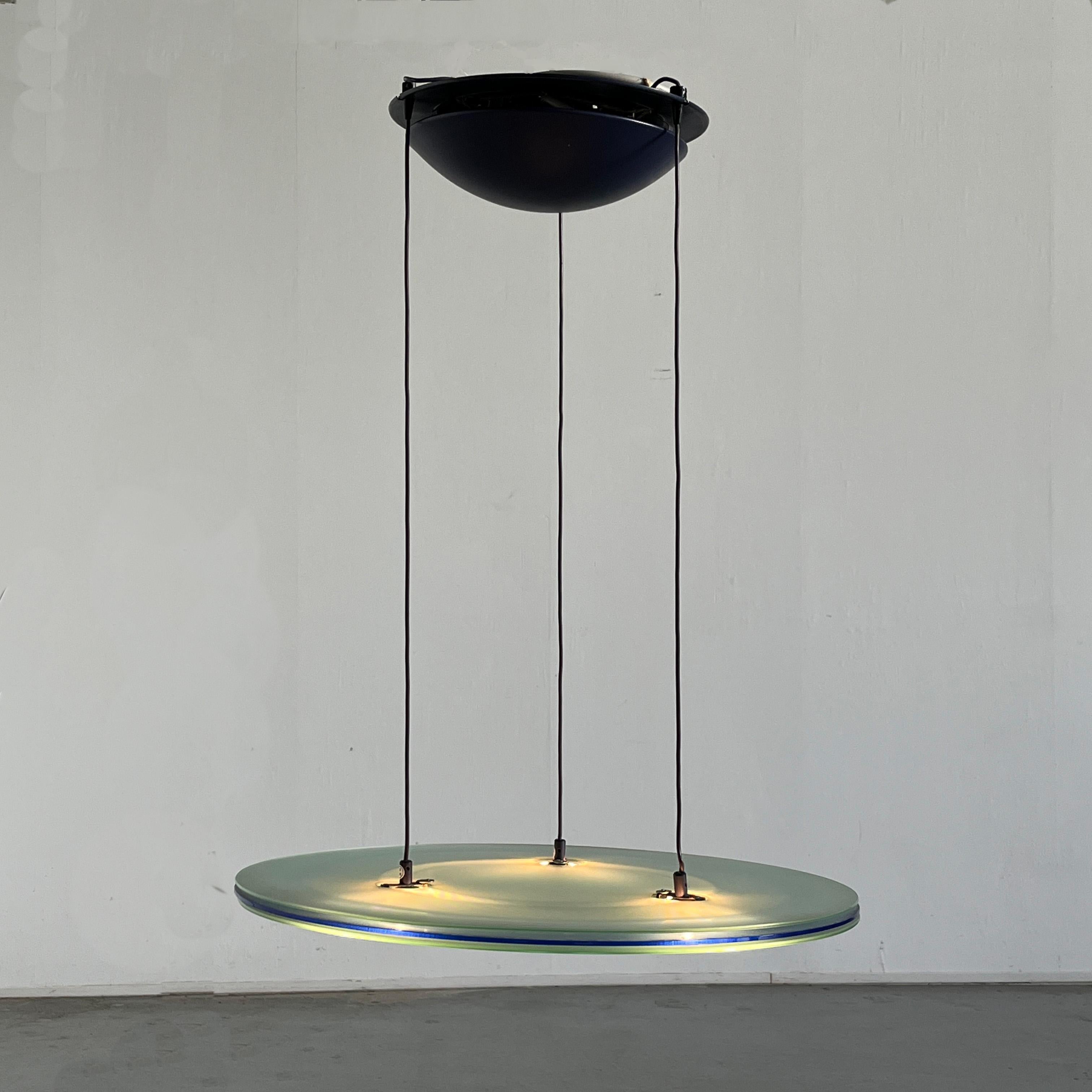 Postmoderne Pendelleuchte „Aurora“ von Perry King & Santiago Miranda für Arteluce (Italienisch)