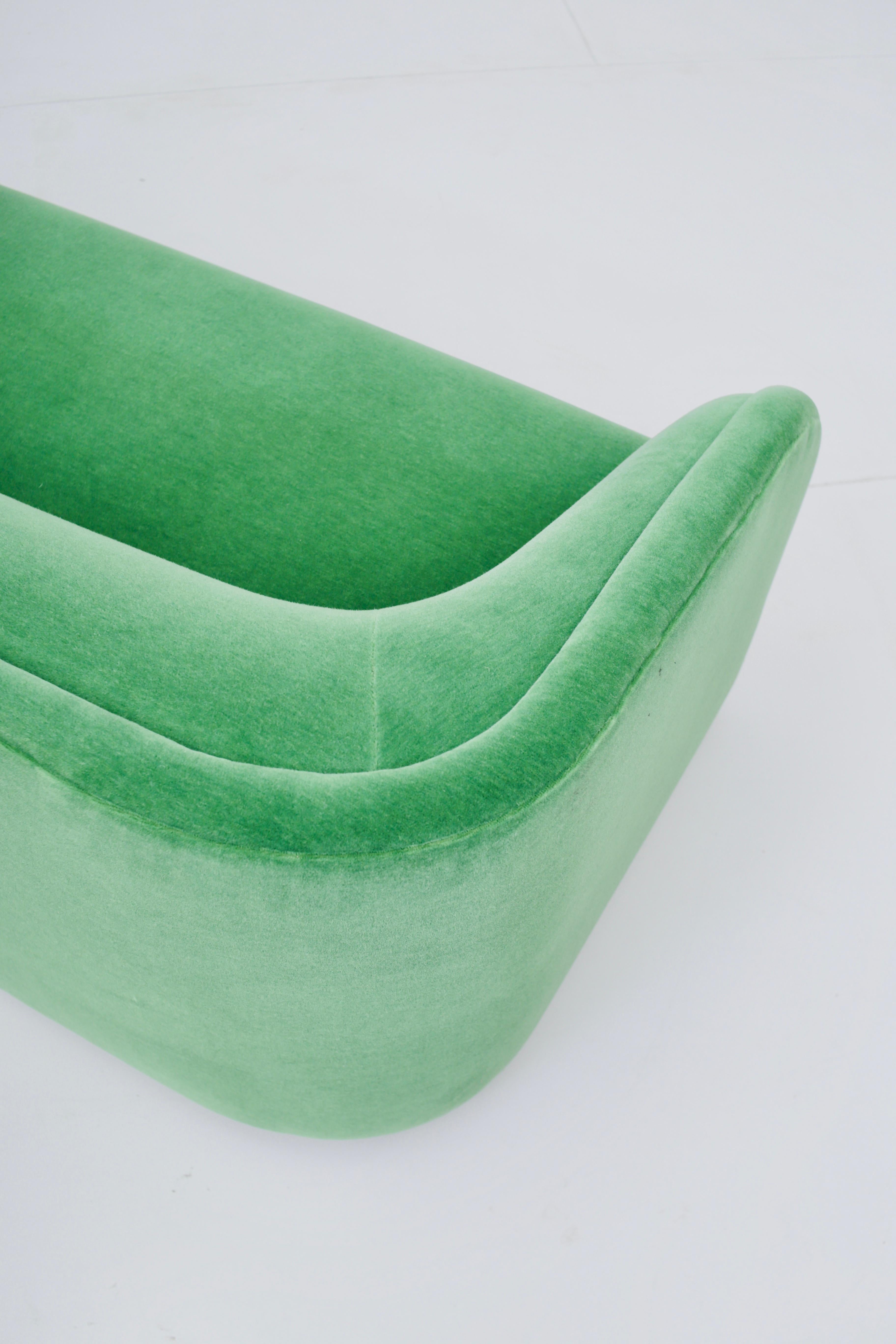Postmodern Barrel Back Settee in Green Mohair, 1980s In Excellent Condition In Chicago, IL