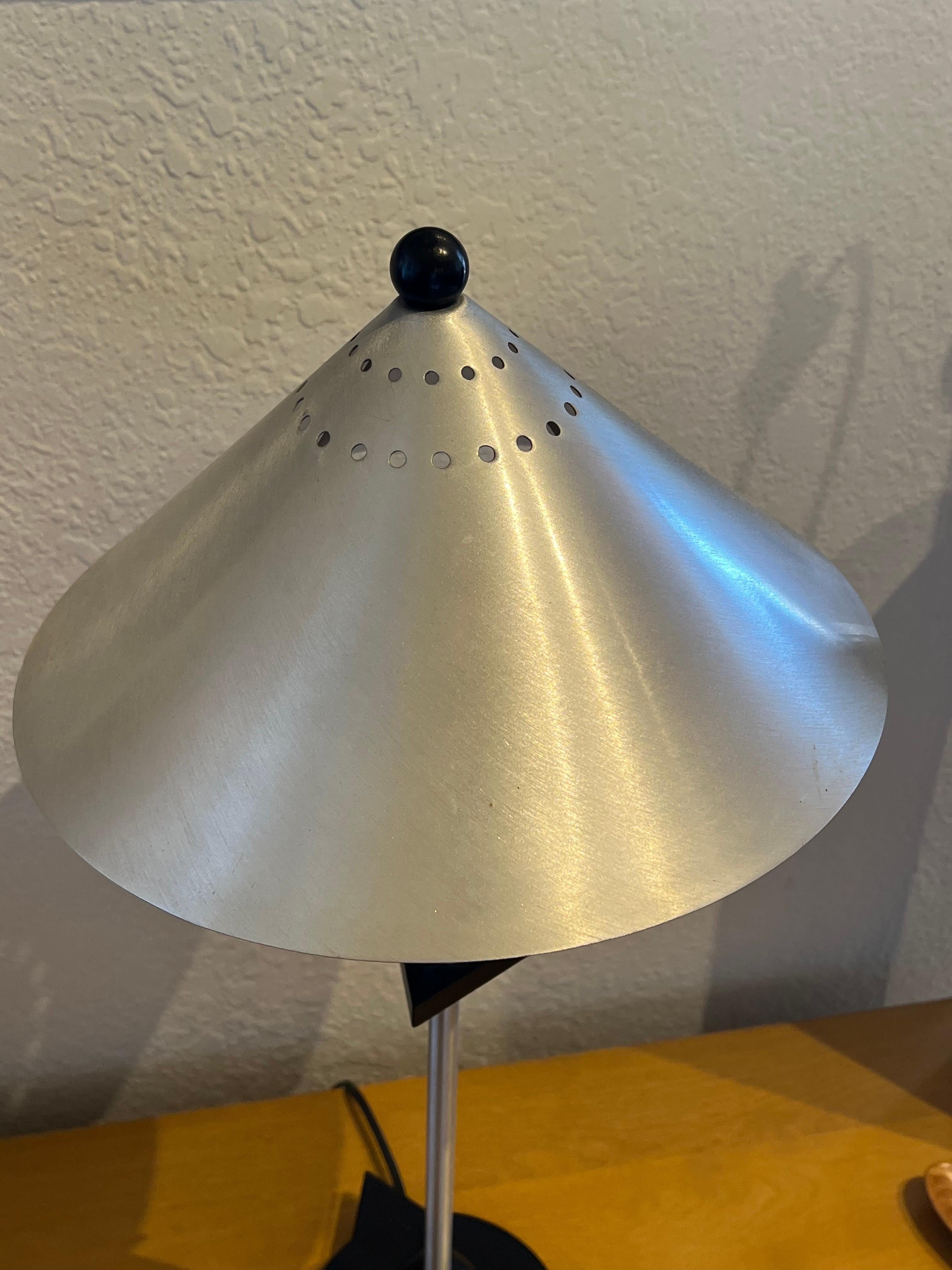 Postmodern Be Yang Table Desk Lamp by Kovacs Memphis Era In Good Condition For Sale In San Diego, CA