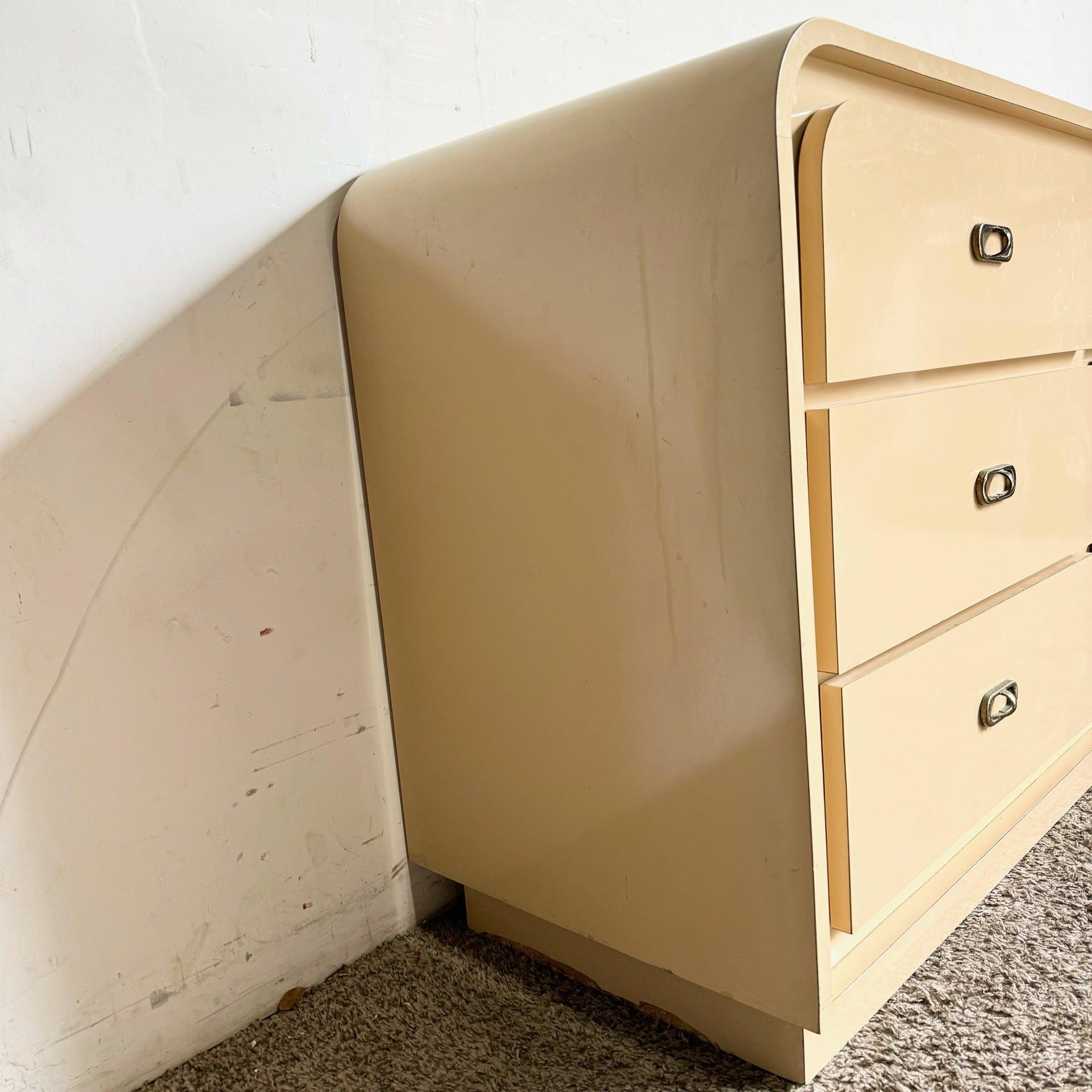 Comò a cascata postmoderno in laminato laccato beige in vendita 4