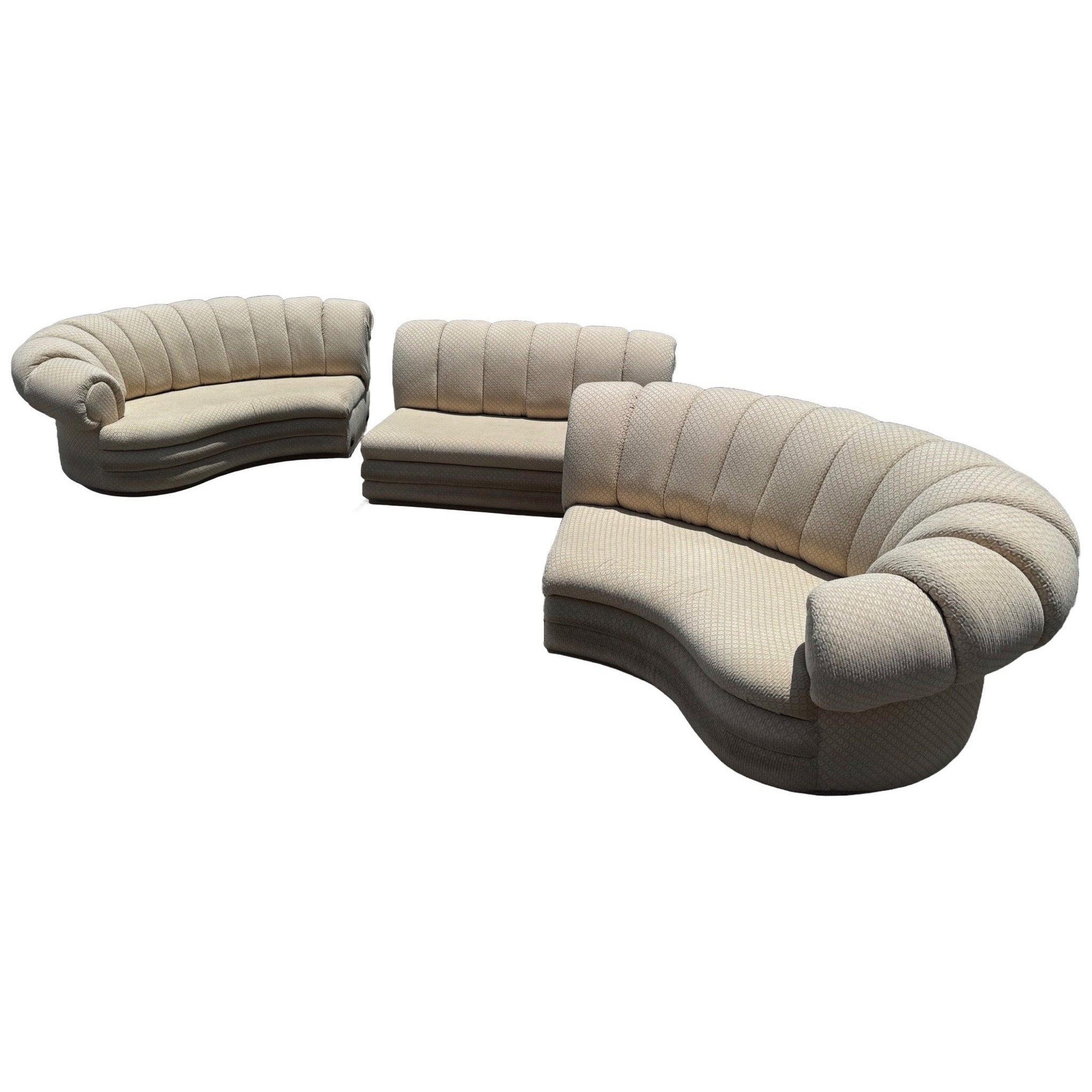 Divano componibile smerlato beige postmoderno