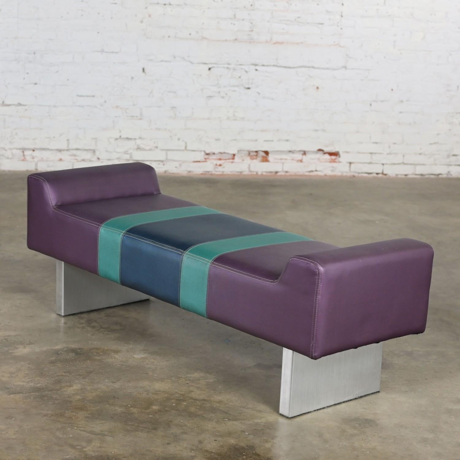 Postmodern Bench Purple Vinyl & Brushed Aluminum Base after the Memphis Group For Sale 4