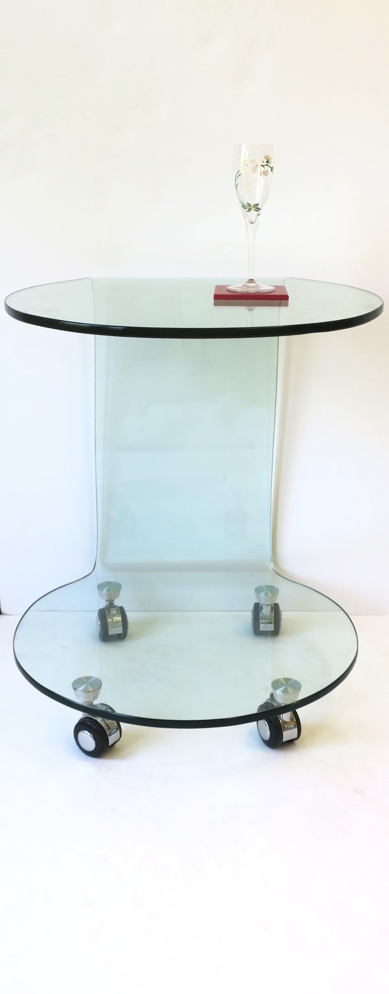 Postmodern Bent Glass Side or End Table in the Style of Fiam For Sale 3