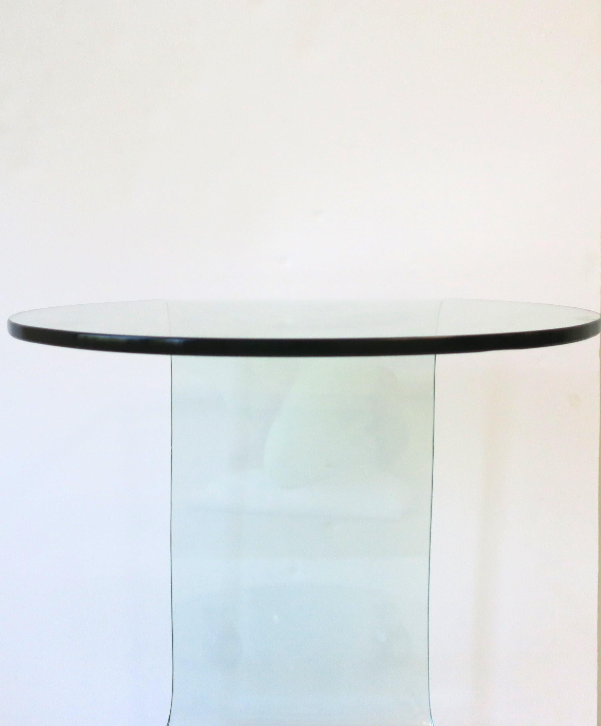 Postmodern Bent Glass Side or End Table in the Style of Fiam For Sale 5