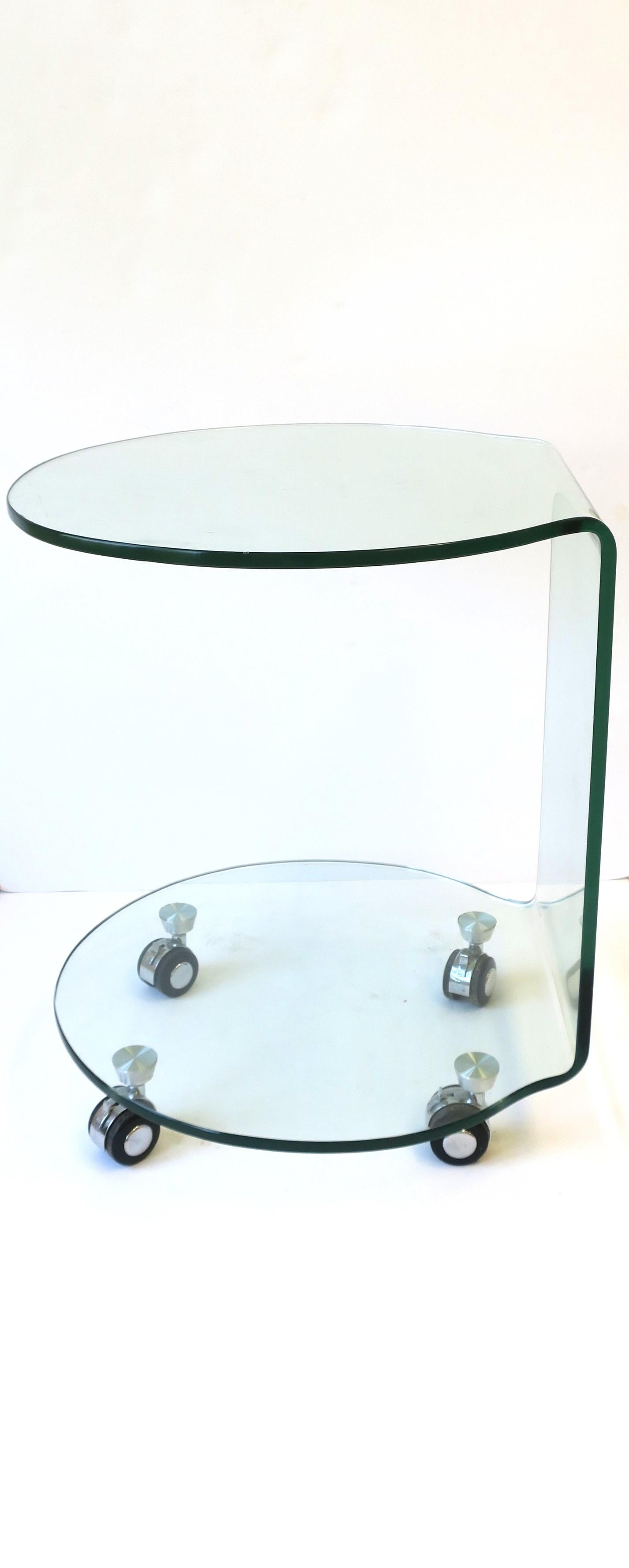 Postmodern Bent Glass Side or End Table in the Style of Fiam For Sale 2