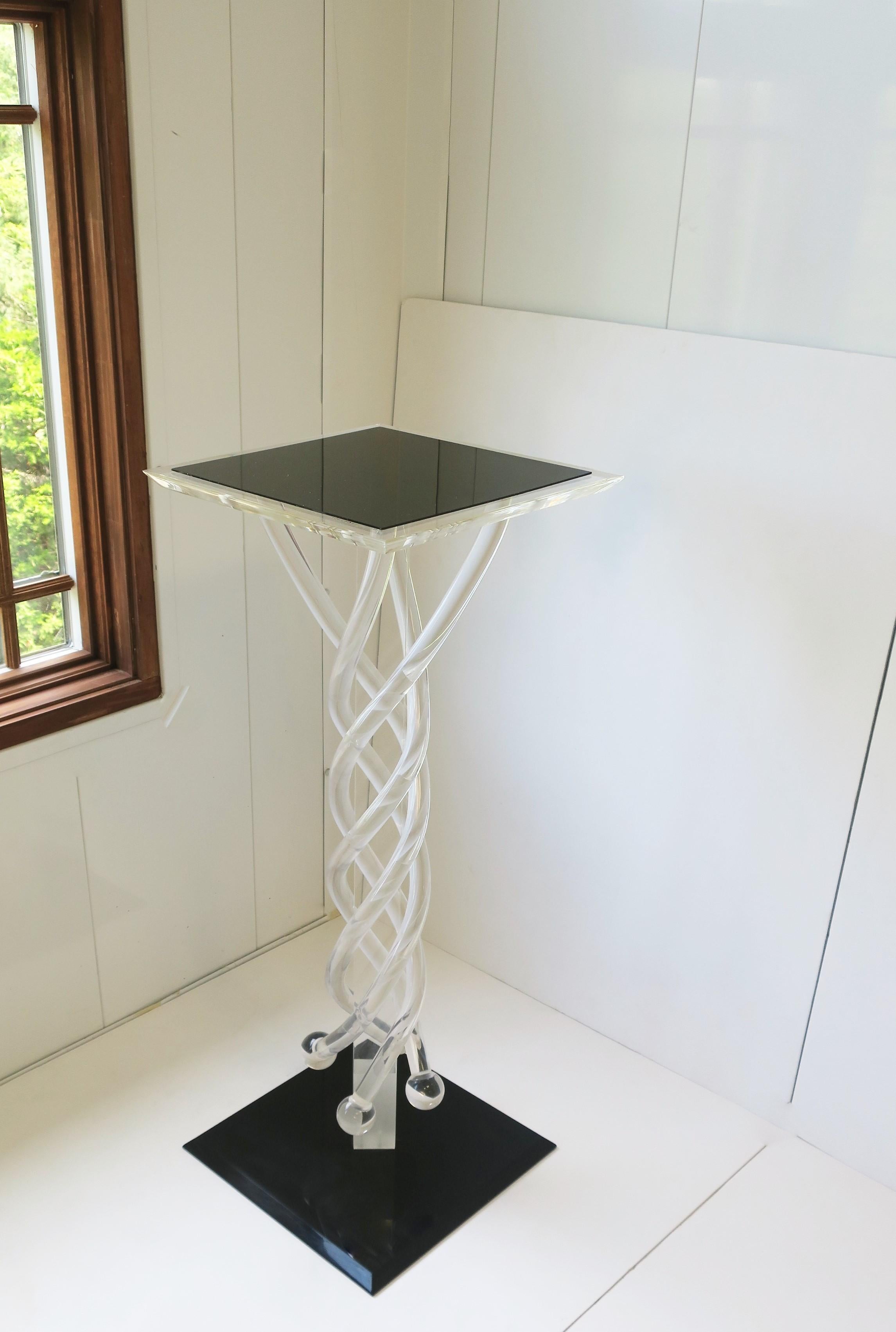 clear pedestal stand