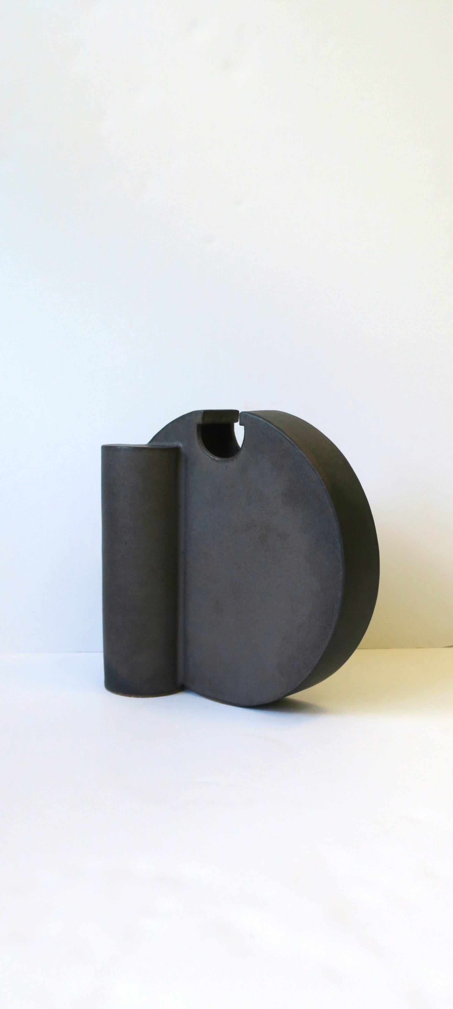 Black Charcoal Grey Sculpture Vase, Large For Sale 3