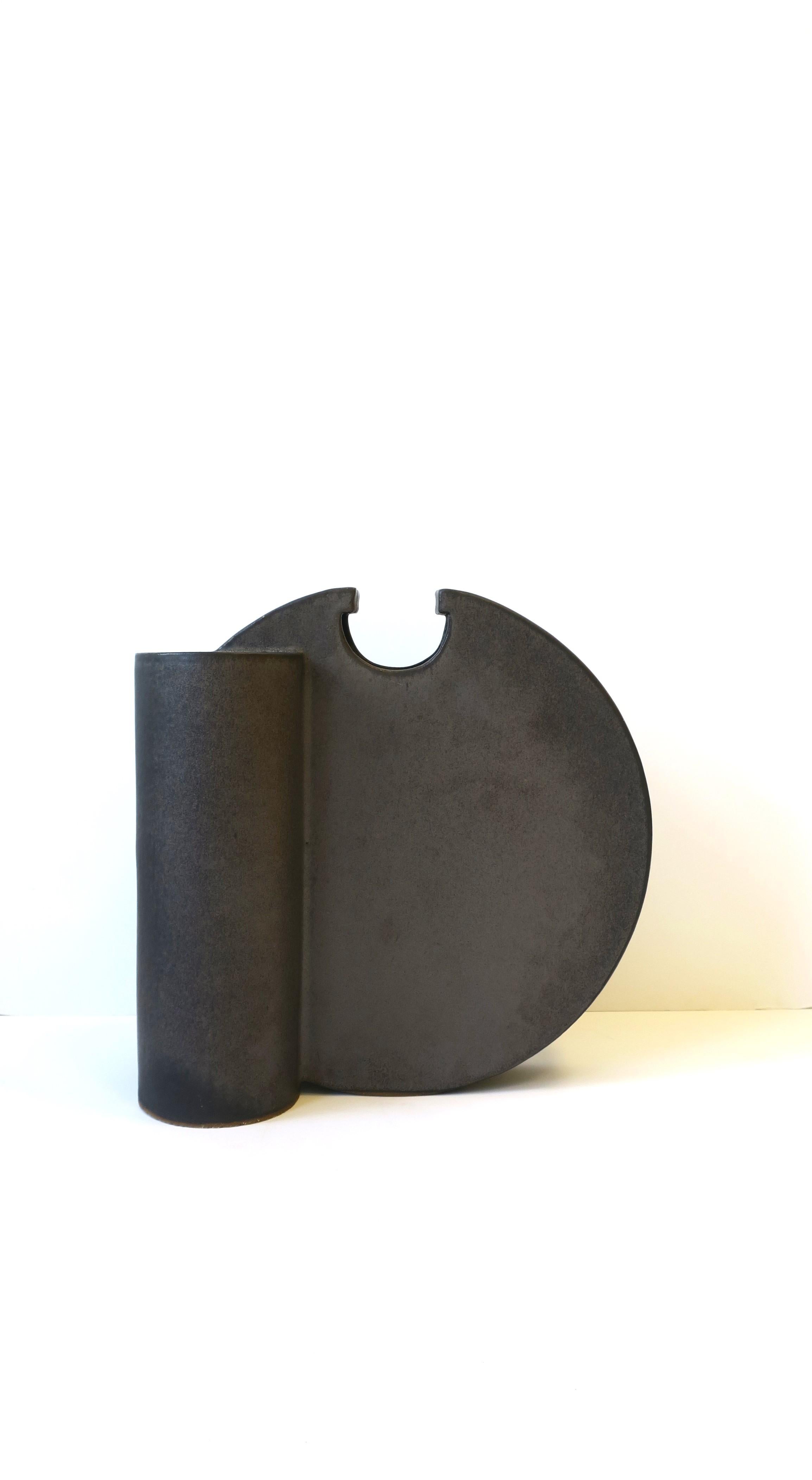Post-Modern Black Charcoal Grey Sculpture Vase, Large For Sale