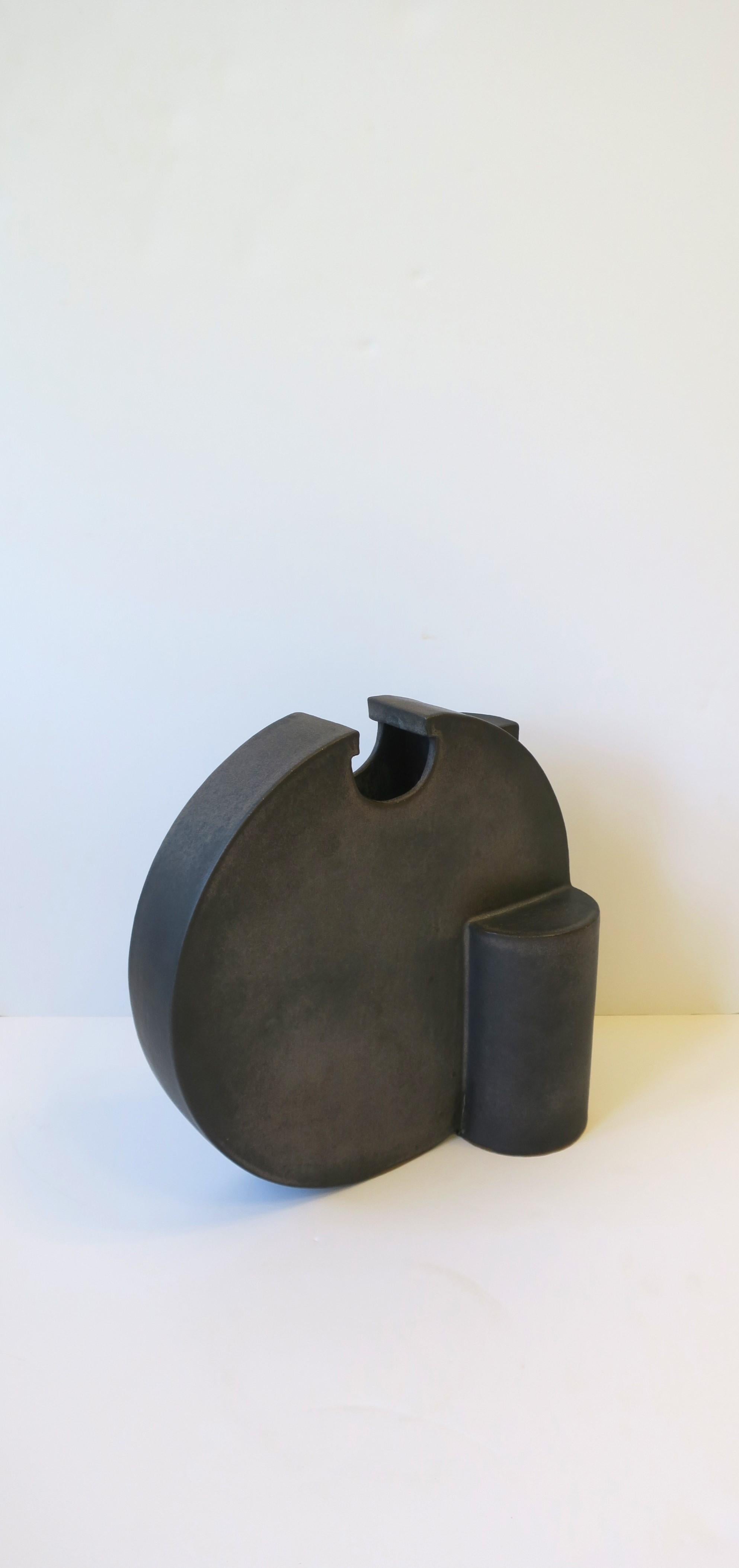 20ième siècle Vase sculpture noir en vente