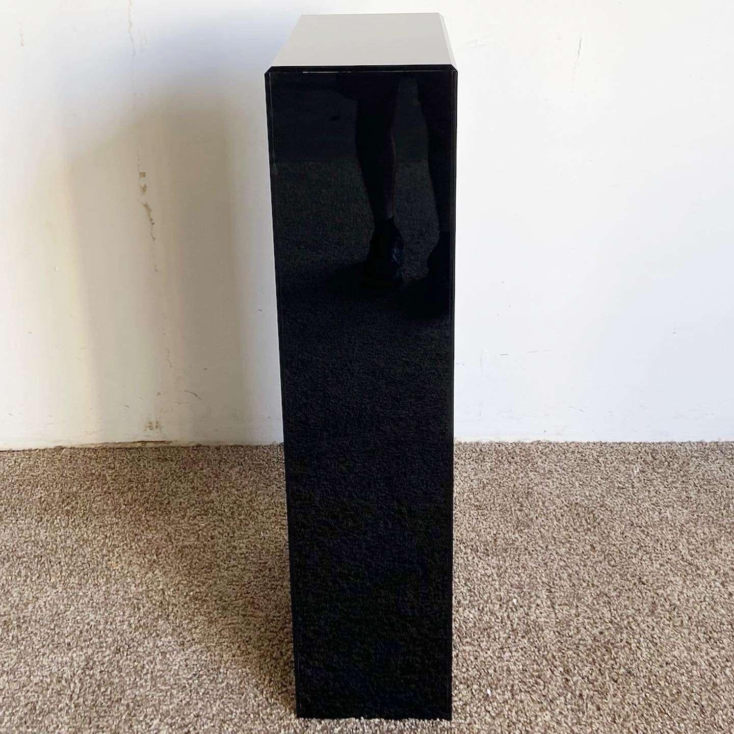Postmodern Black Gloss Rectangular Prismic Pedestal In Good Condition For Sale In Delray Beach, FL