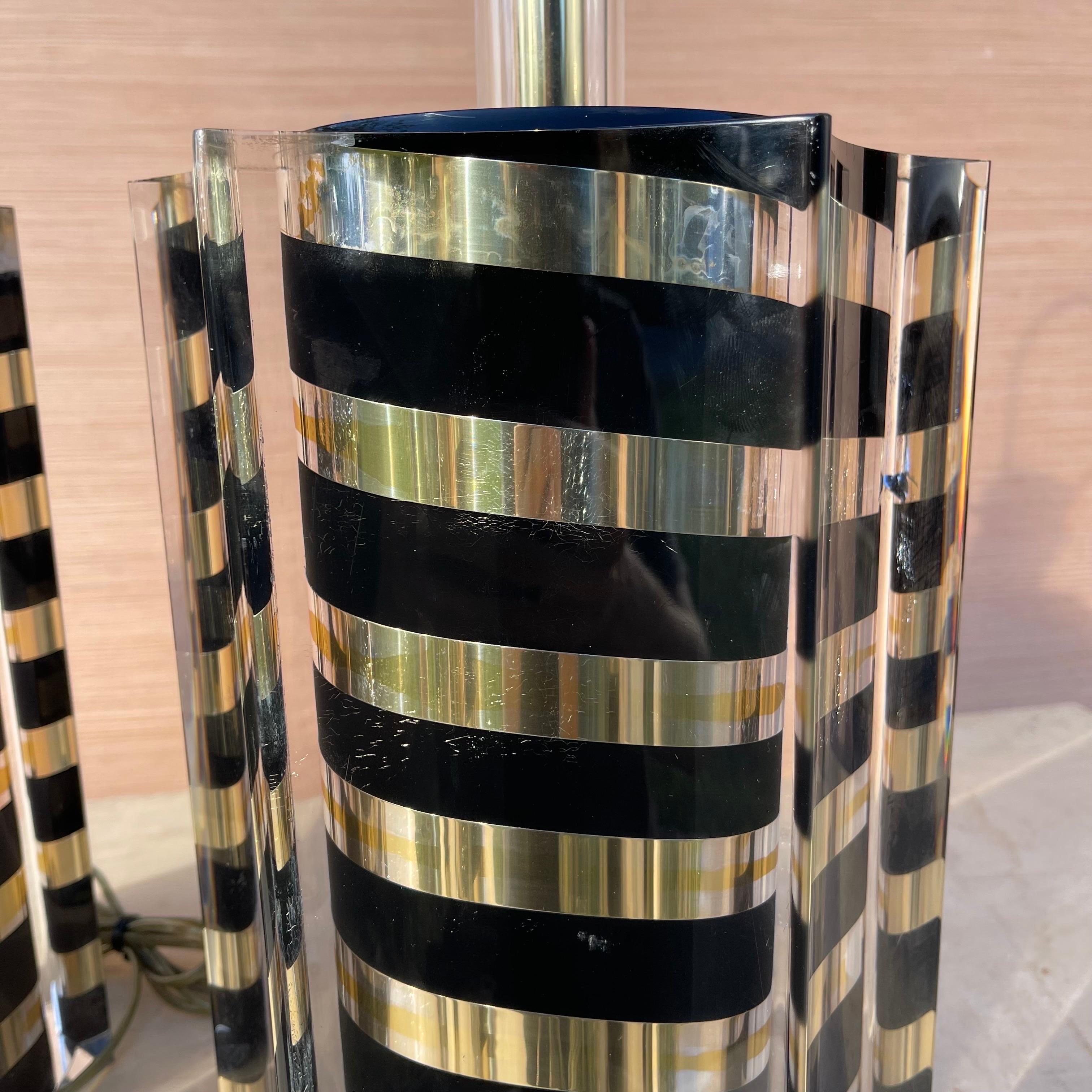 Postmodern Black & Gold Striped Lucite Lamps, Smart Italia Roma, 1980s - a Pair In Good Condition For Sale In Jensen Beach, FL