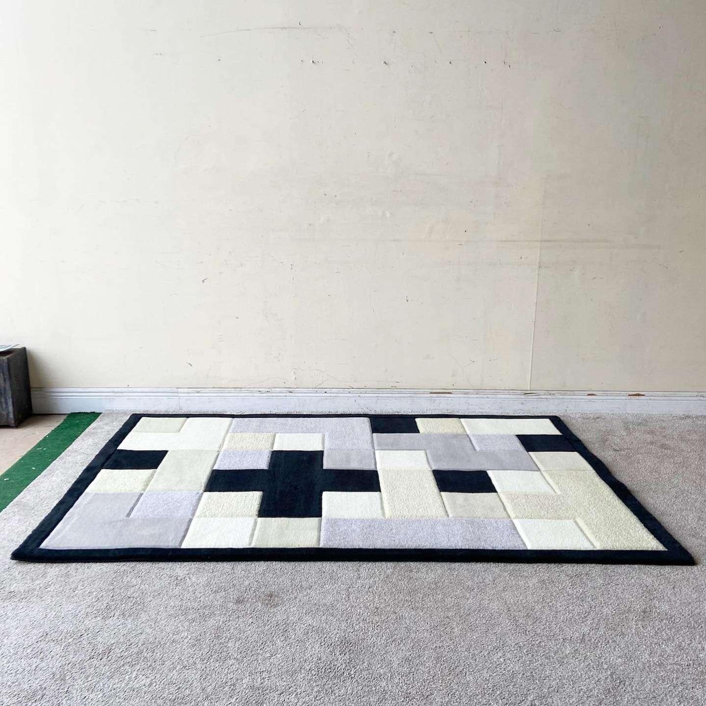 Postmoderner Tetris-Teppich in Schwarz, Grau, Beige und Creme (amerikanisch) im Angebot