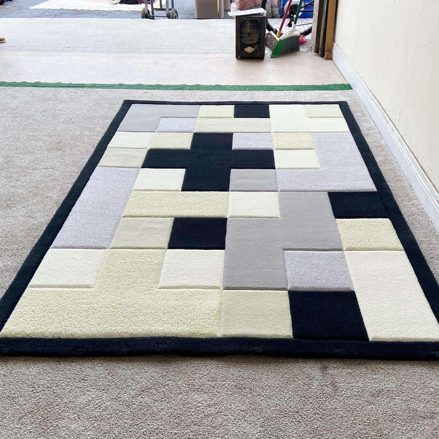 Postmoderner Tetris-Teppich in Schwarz, Grau, Beige und Creme im Angebot 2