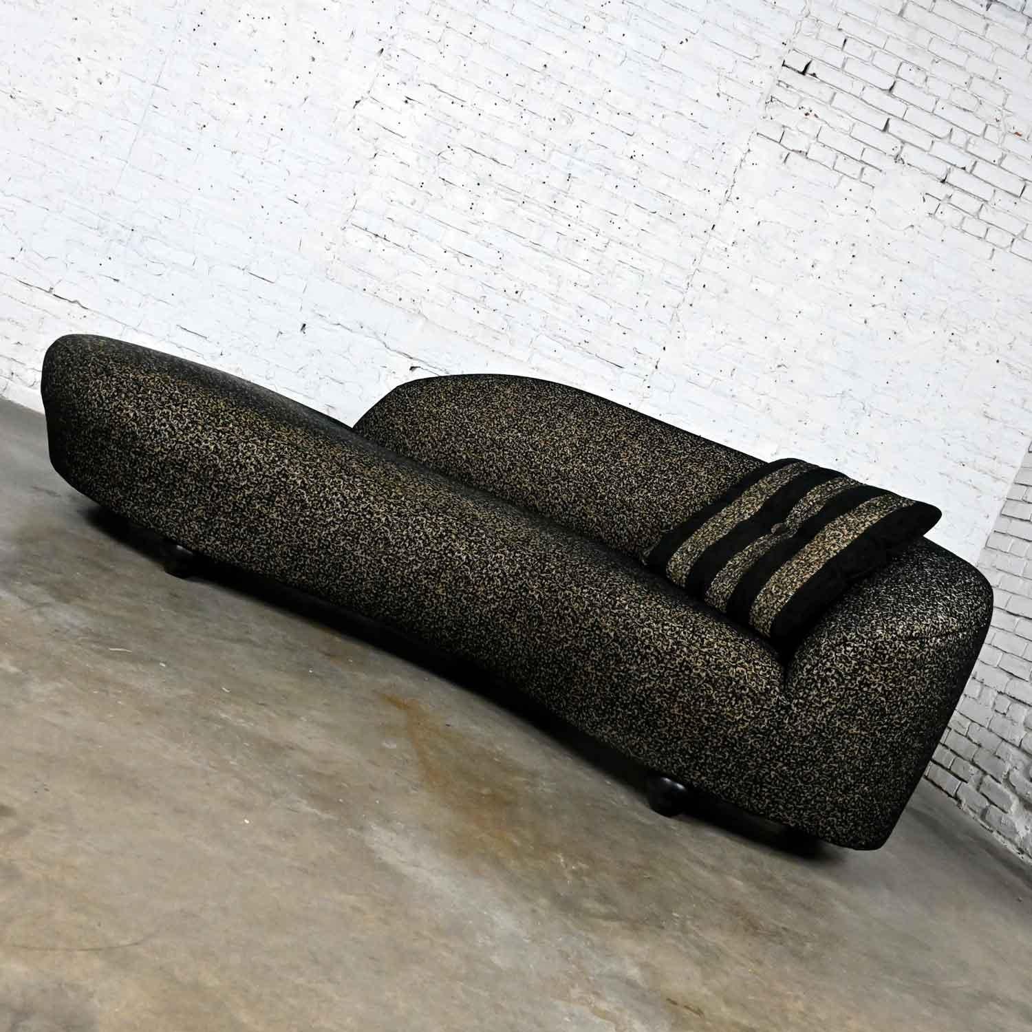 Postmodern Black & Khaki Sort of Animal Print Serpentine Cloud-Like Chaise Sofa For Sale 3