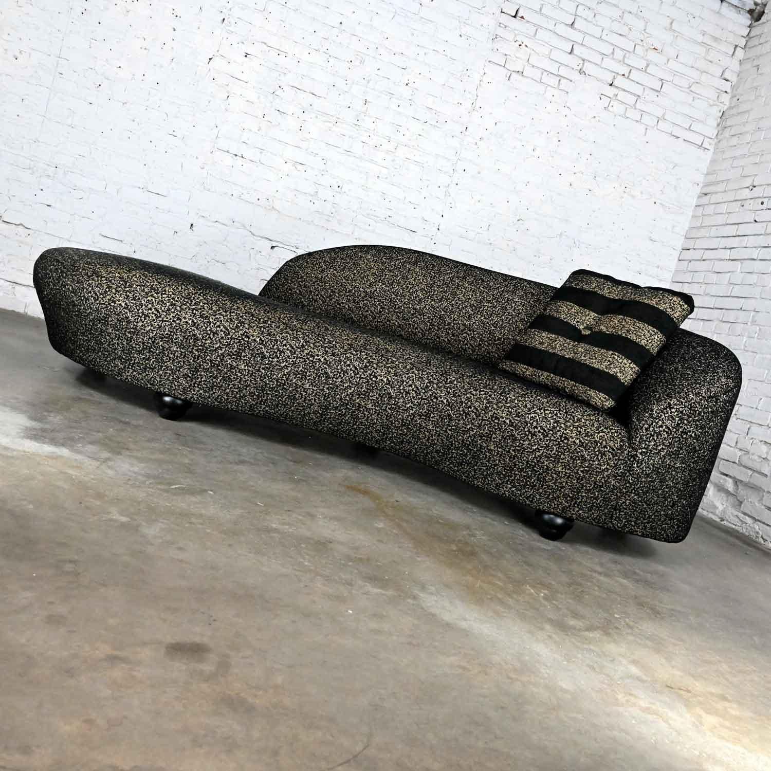 Postmodern Black & Khaki Sort of Animal Print Serpentine Cloud-Like Chaise Sofa For Sale 5