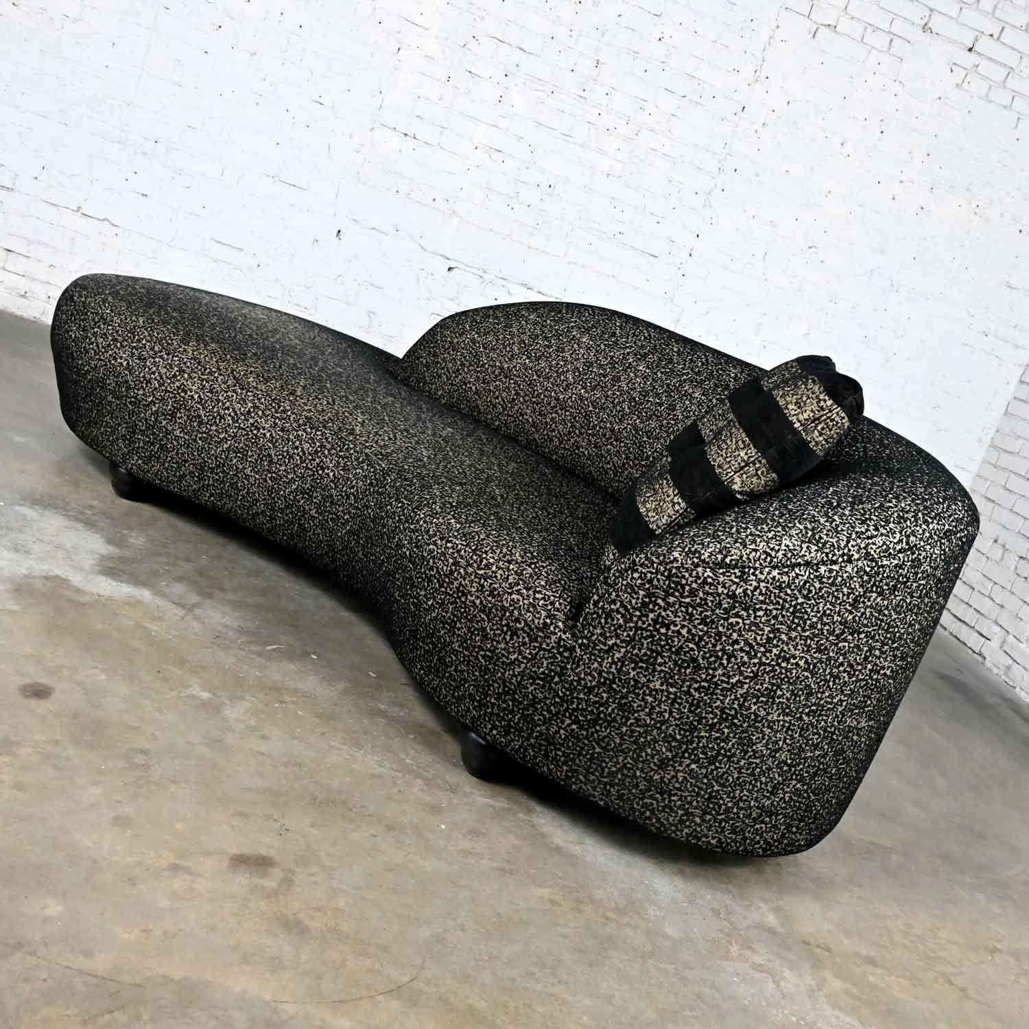 Modern Postmodern Black & Khaki Sort of Animal Print Serpentine Cloud-Like Chaise Sofa For Sale