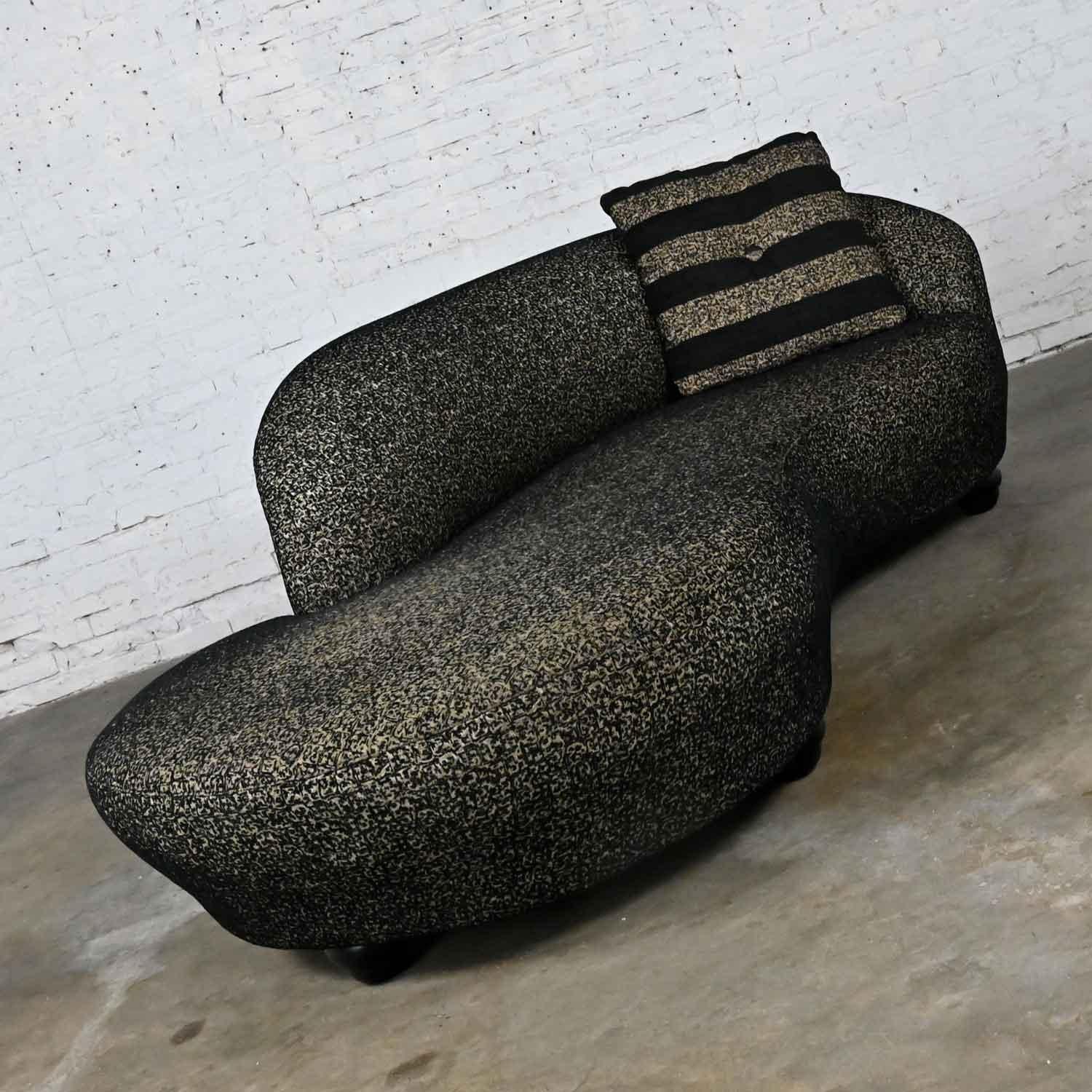 Unknown Postmodern Black & Khaki Sort of Animal Print Serpentine Cloud-Like Chaise Sofa For Sale