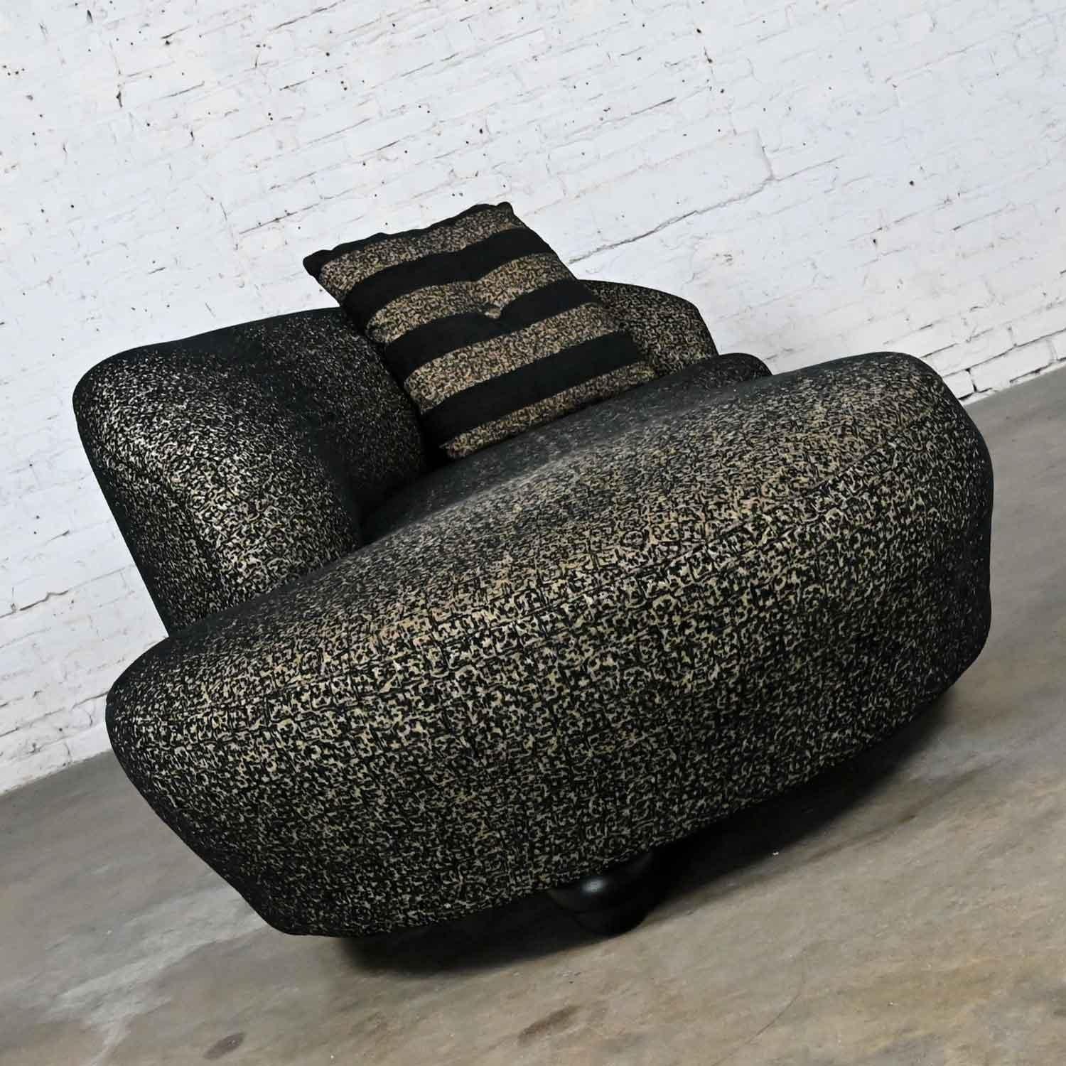 Postmodern Black & Khaki Sort of Animal Print Serpentine Cloud-Like Chaise Sofa For Sale 1