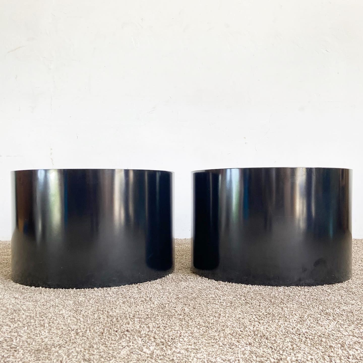 Tables d'appoint postmodernes à tambour en stratifié laqué noir Bon état - En vente à Delray Beach, FL
