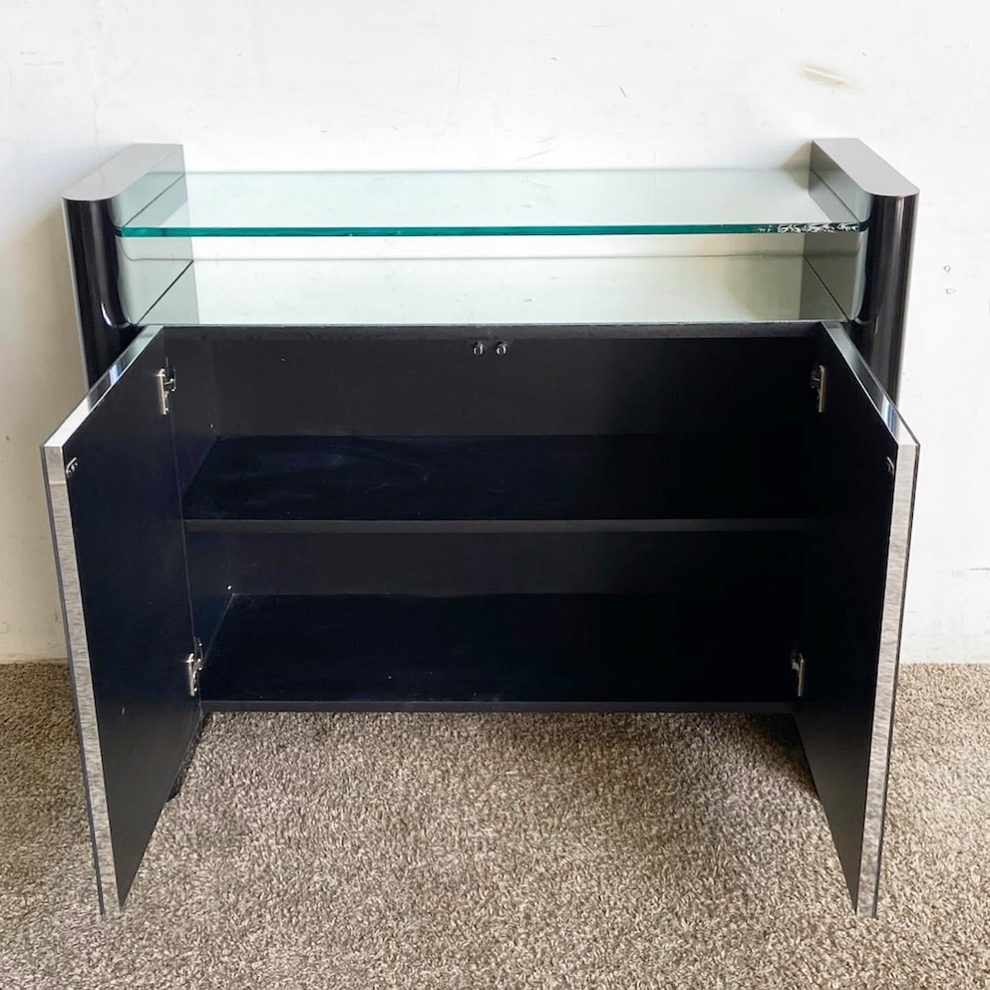 Postmodern Black Lacquer Laminate Mirrored and Glass Credenza For Sale 4
