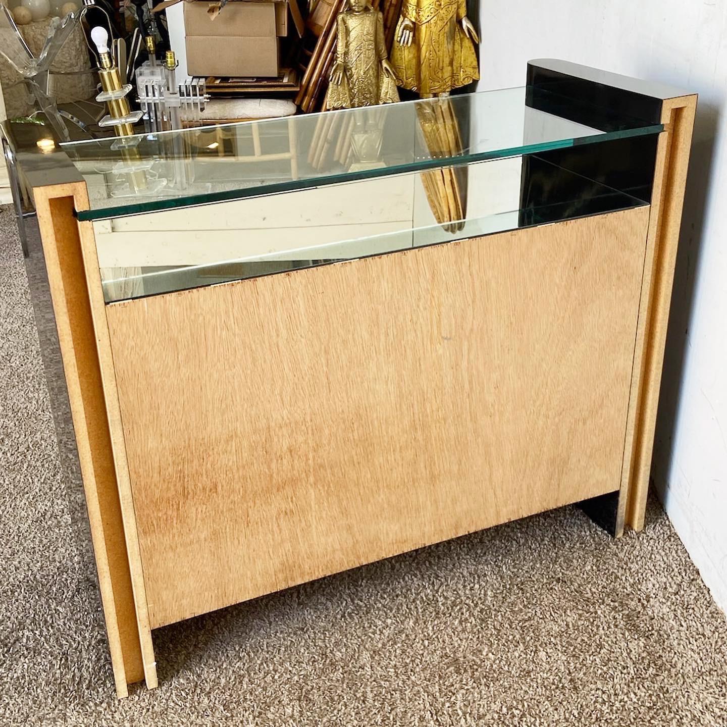 Postmodern Black Lacquer Laminate Mirrored and Glass Credenza For Sale 2